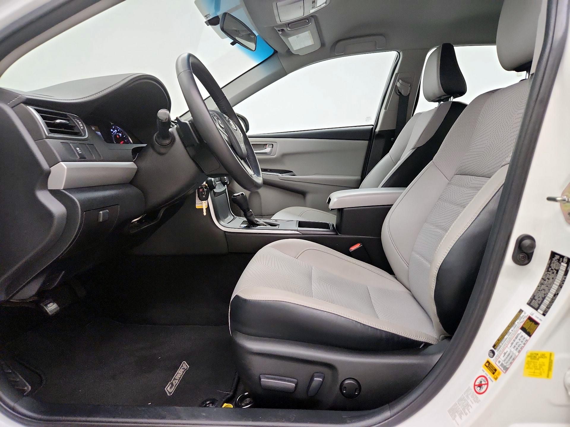 Thumbnail: 2016 Toyota Camry - 11