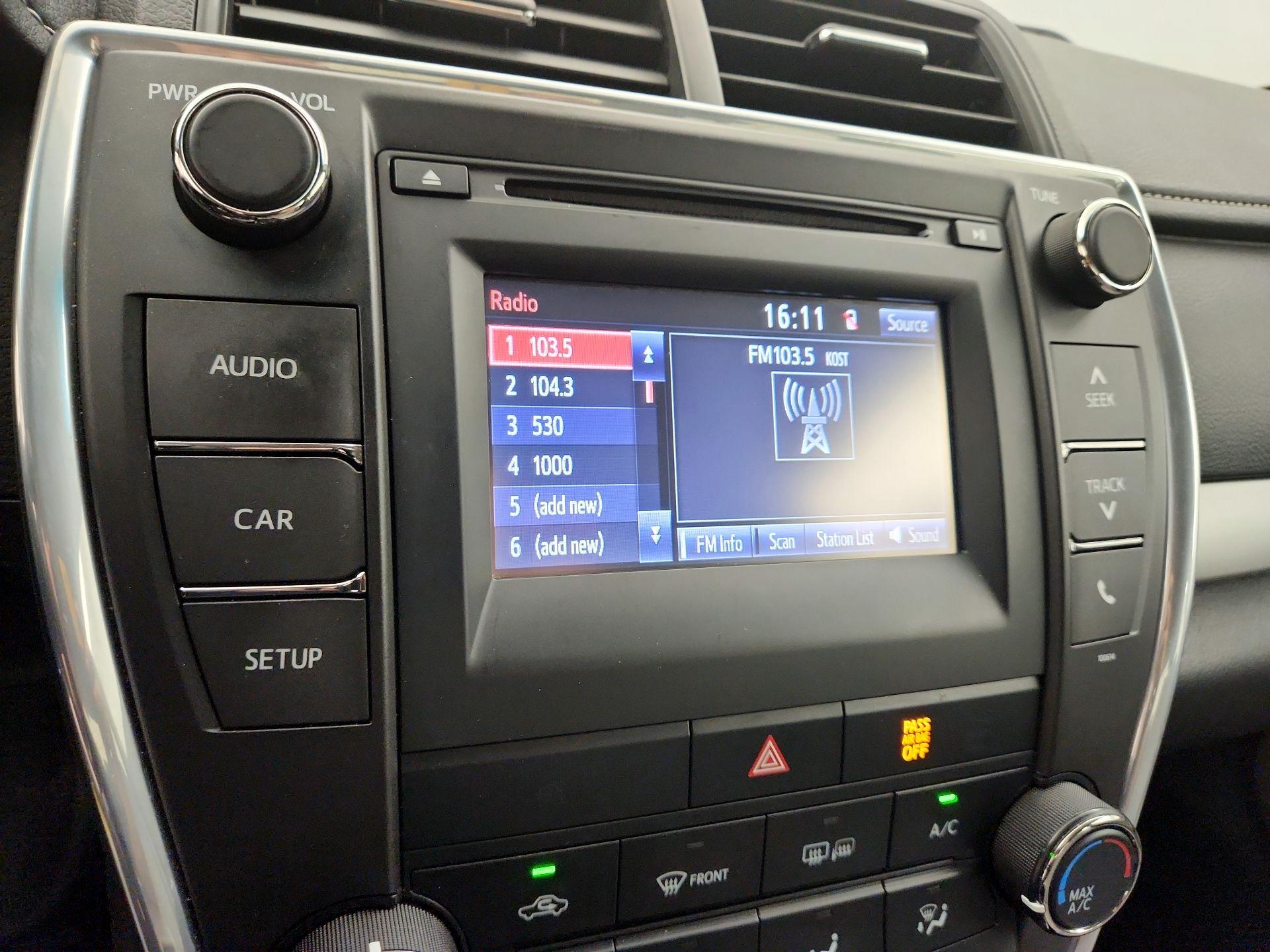 Thumbnail: 2016 Toyota Camry - 15