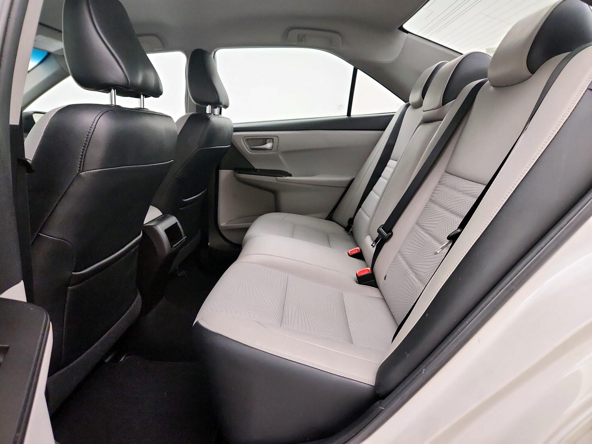 Thumbnail: 2016 Toyota Camry - 19