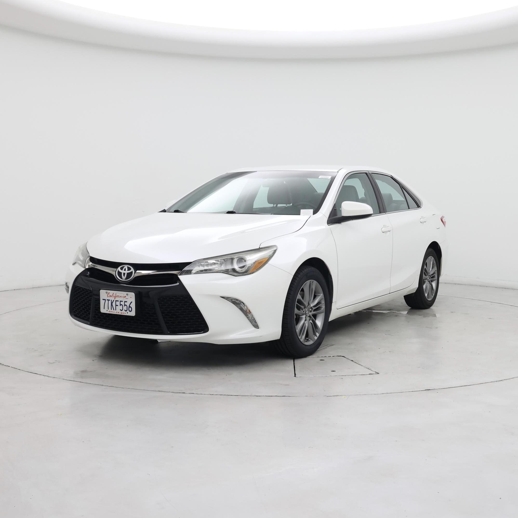 Thumbnail: 2016 Toyota Camry - 4