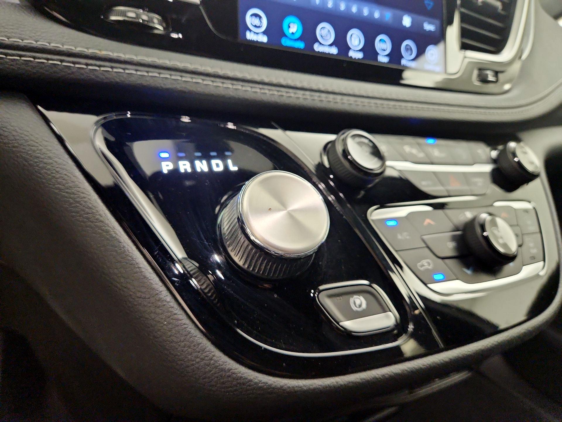Thumbnail: 2020 Chrysler Pacifica - 18