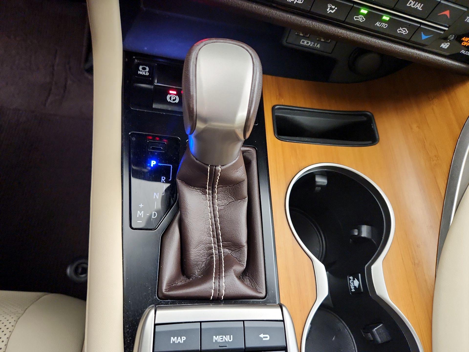 Thumbnail: 2020 Lexus RX - 18