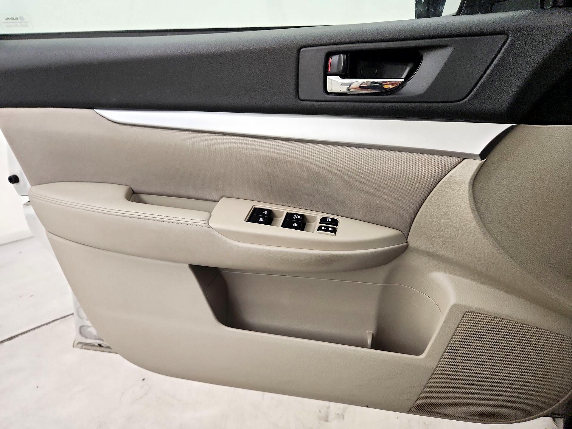 Thumbnail: 2014 Subaru Outback - 12