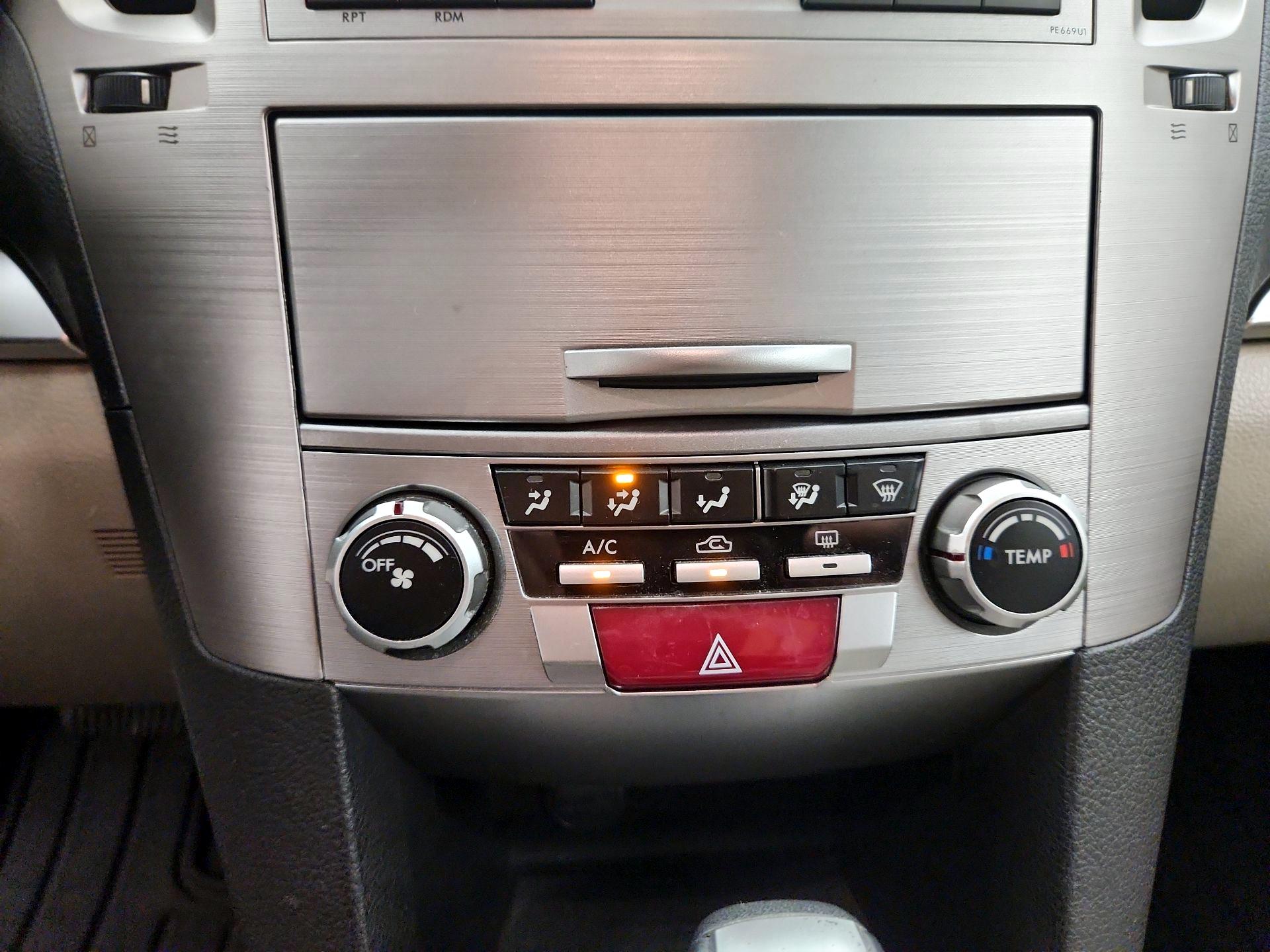 Thumbnail: 2014 Subaru Outback - 16