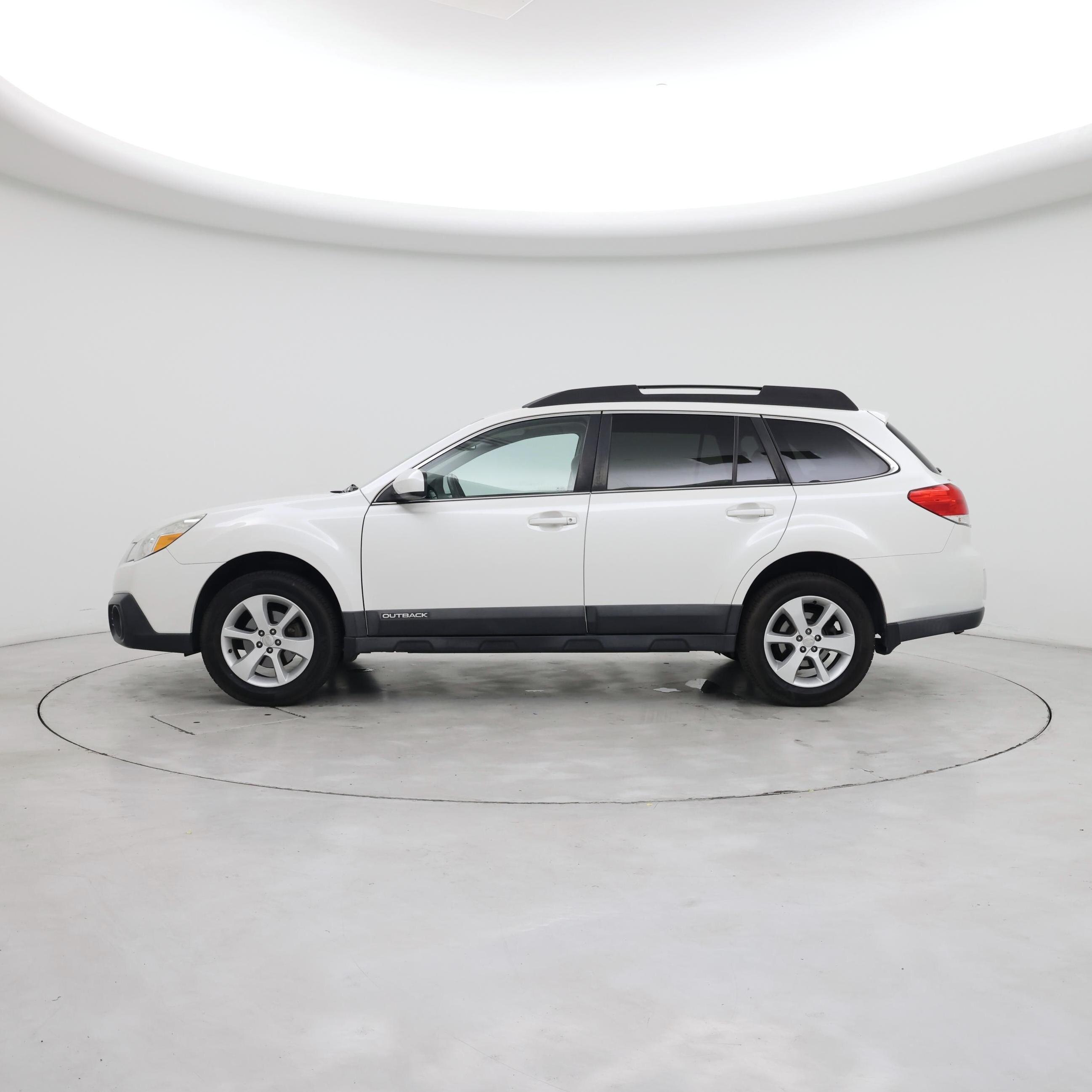 Thumbnail: 2014 Subaru Outback - 3