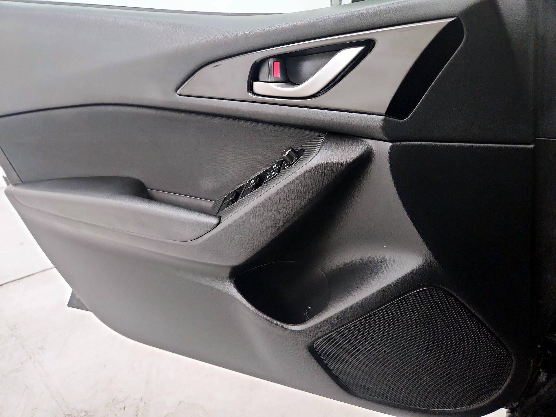 Thumbnail: 2016 Mazda Mazda3 - 12