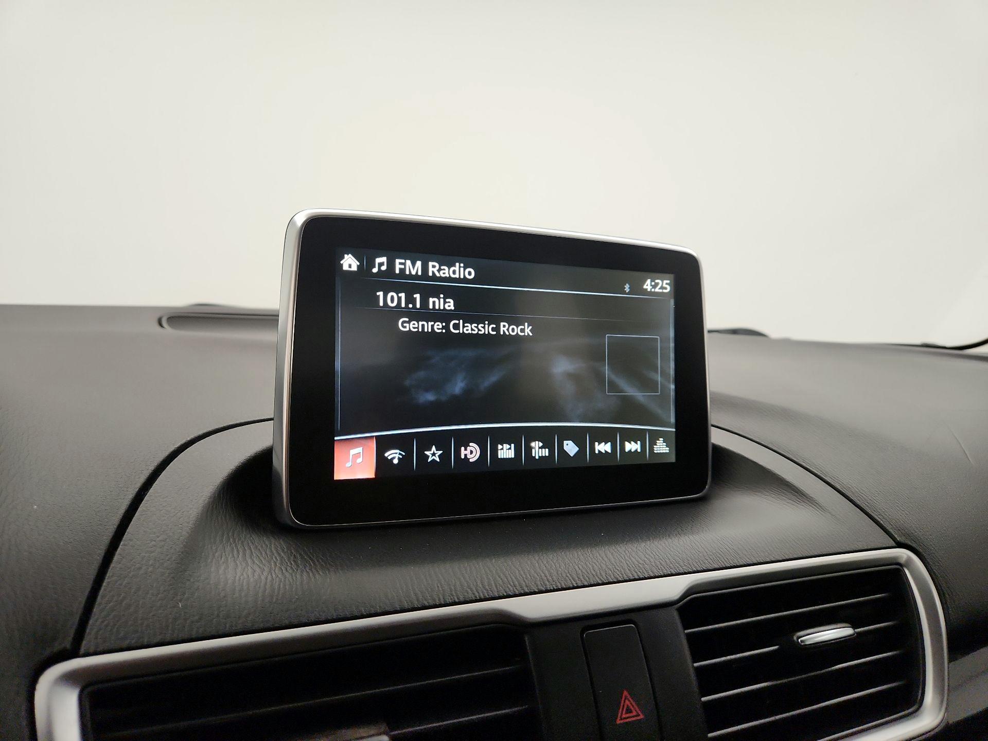 Thumbnail: 2016 Mazda Mazda3 - 15