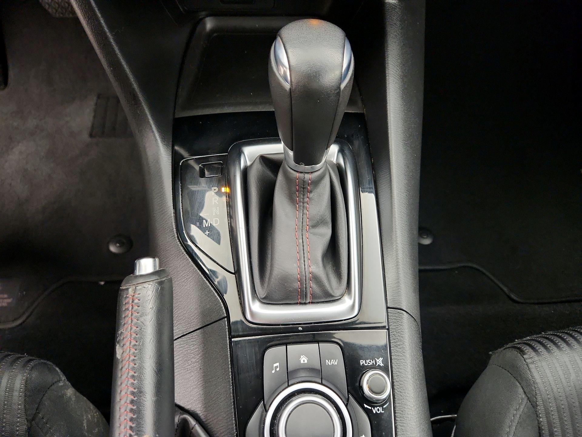 Thumbnail: 2016 Mazda Mazda3 - 17