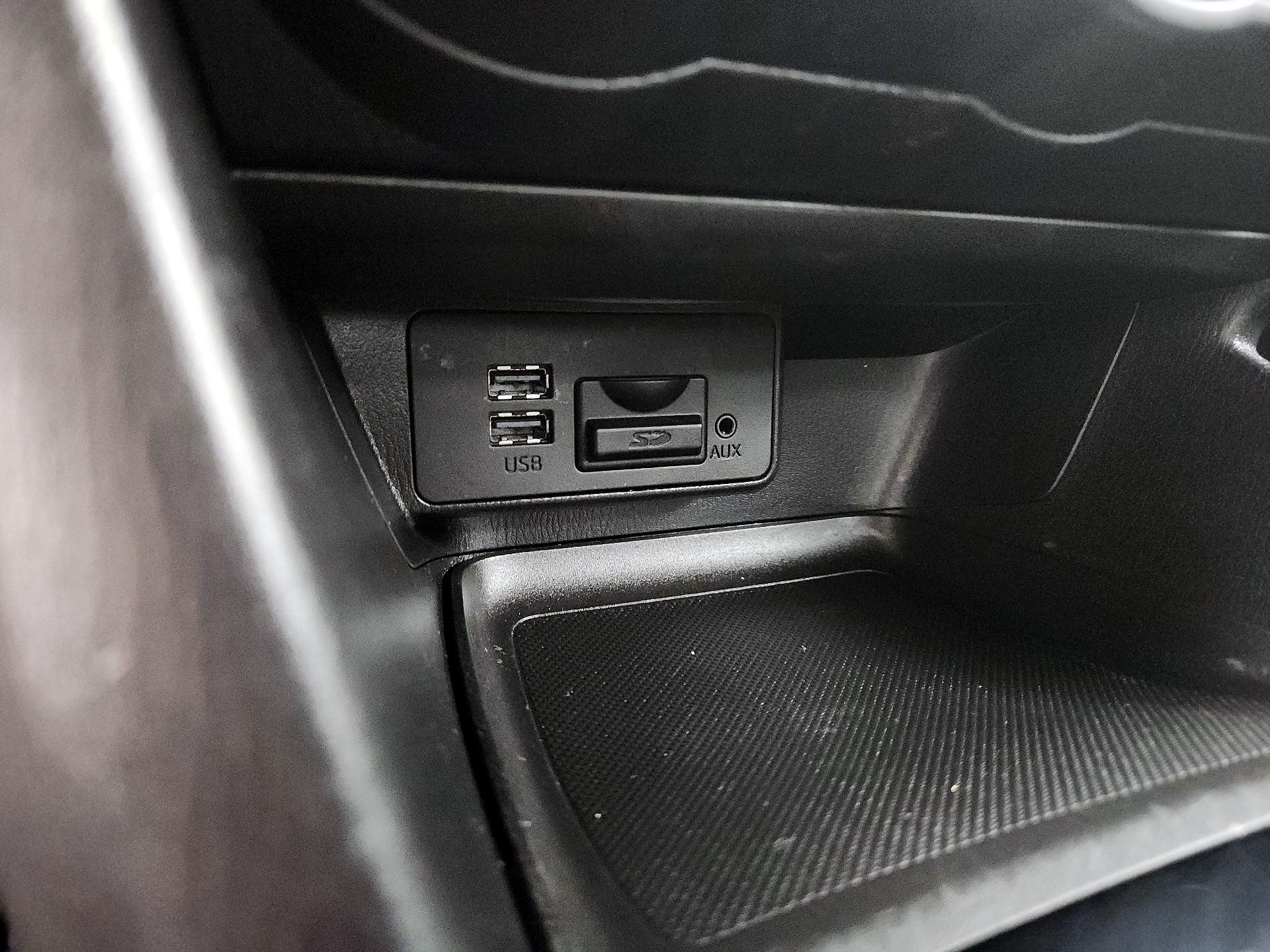 Thumbnail: 2016 Mazda Mazda3 - 18