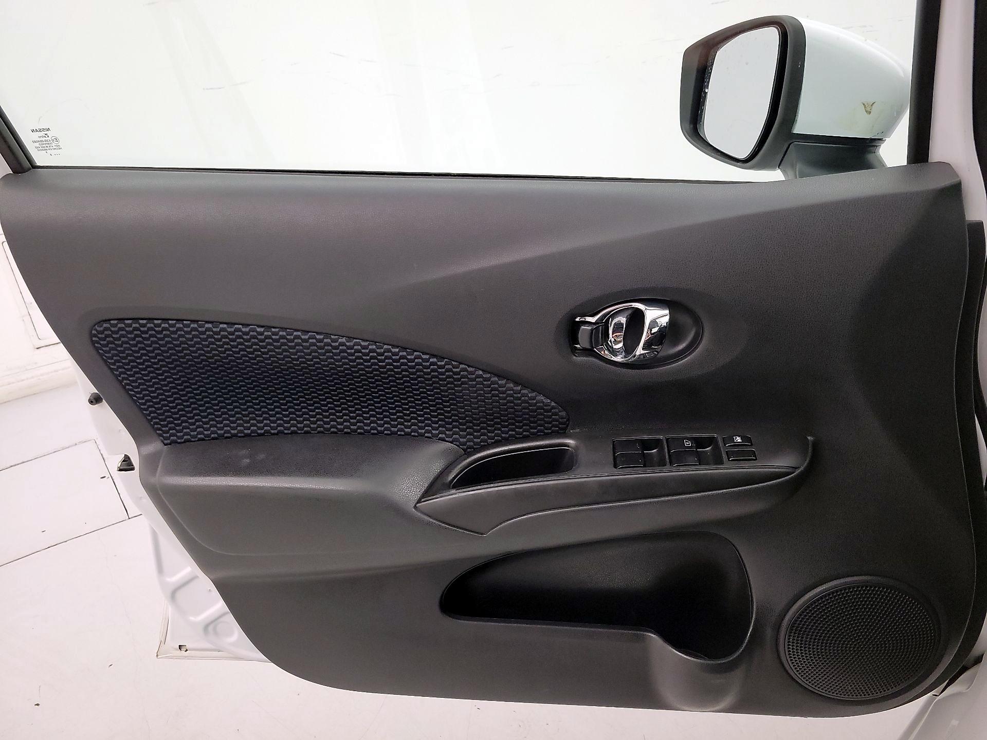 Thumbnail: 2018 Nissan Versa Note - 12