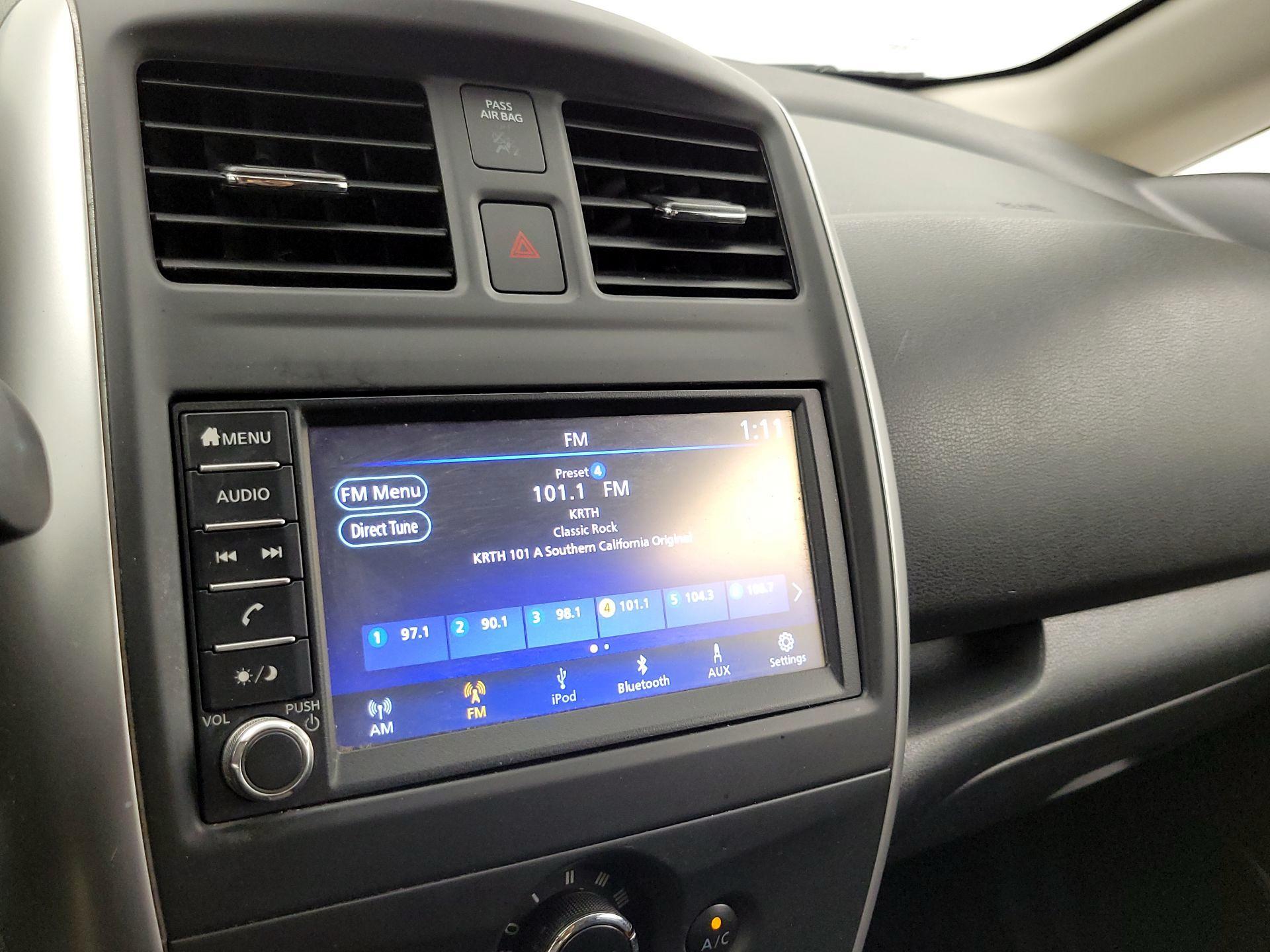 Thumbnail: 2018 Nissan Versa Note - 15