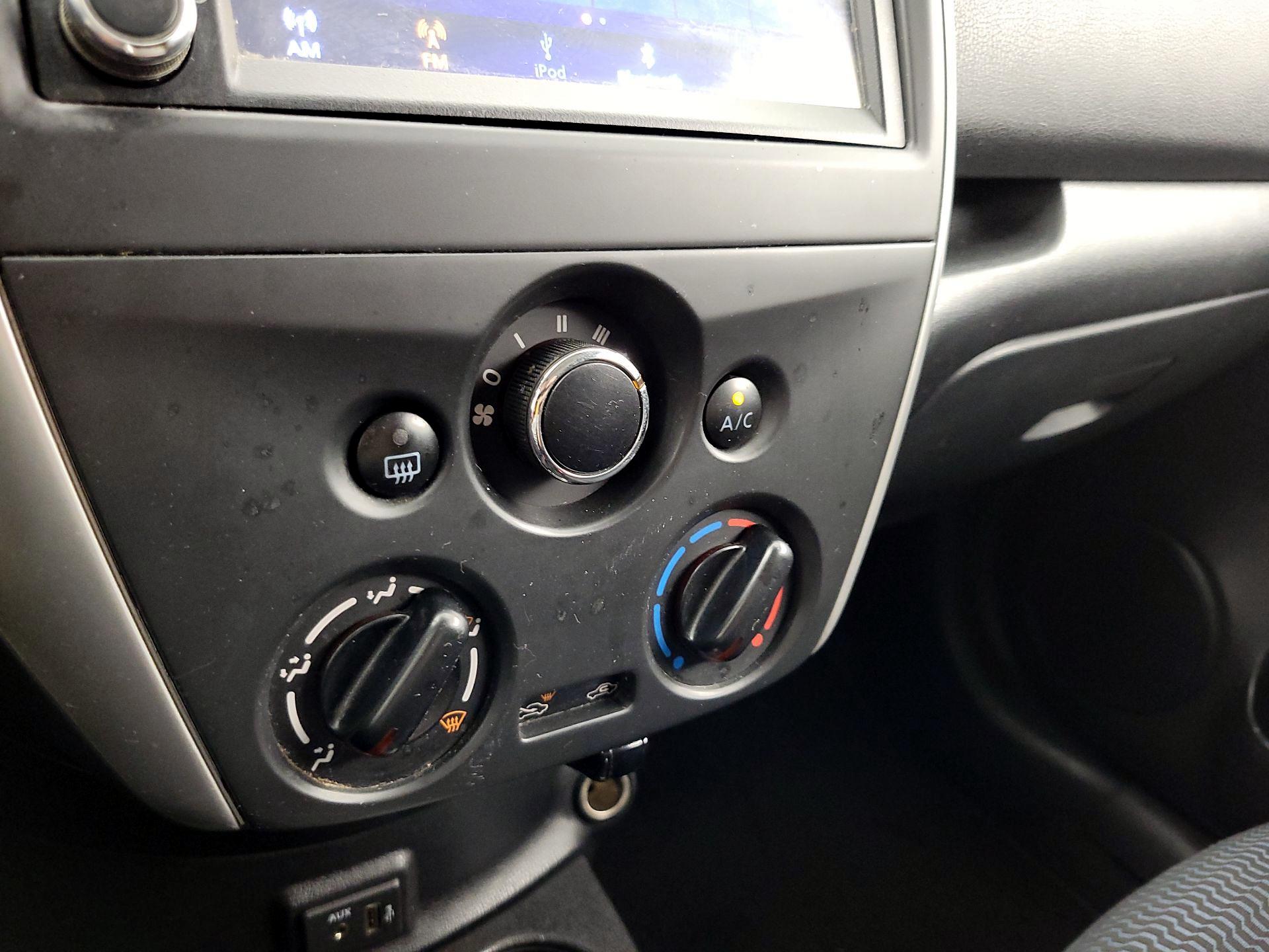 Thumbnail: 2018 Nissan Versa Note - 16