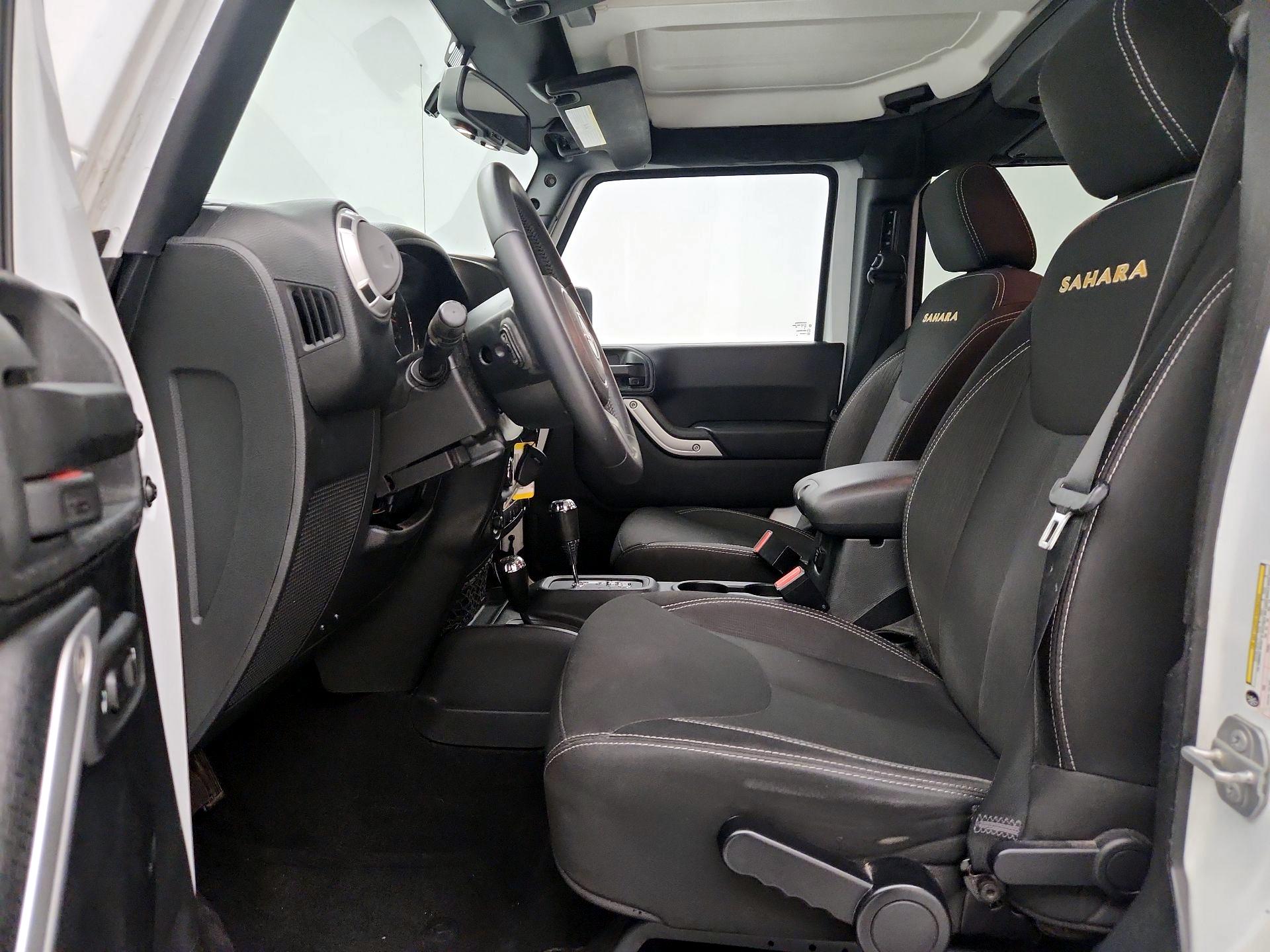 Thumbnail: 2015 Jeep Wrangler - 11