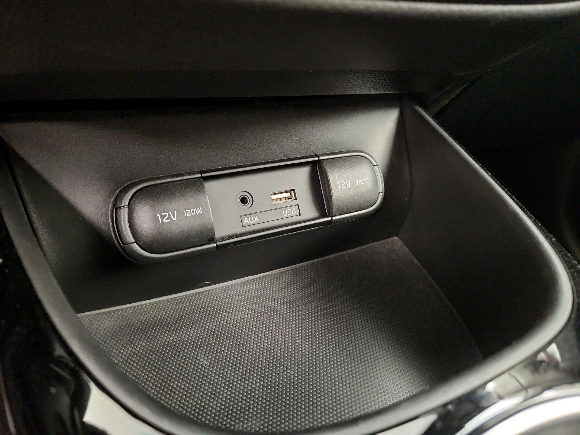 Thumbnail: 2016 Kia Soul - 19
