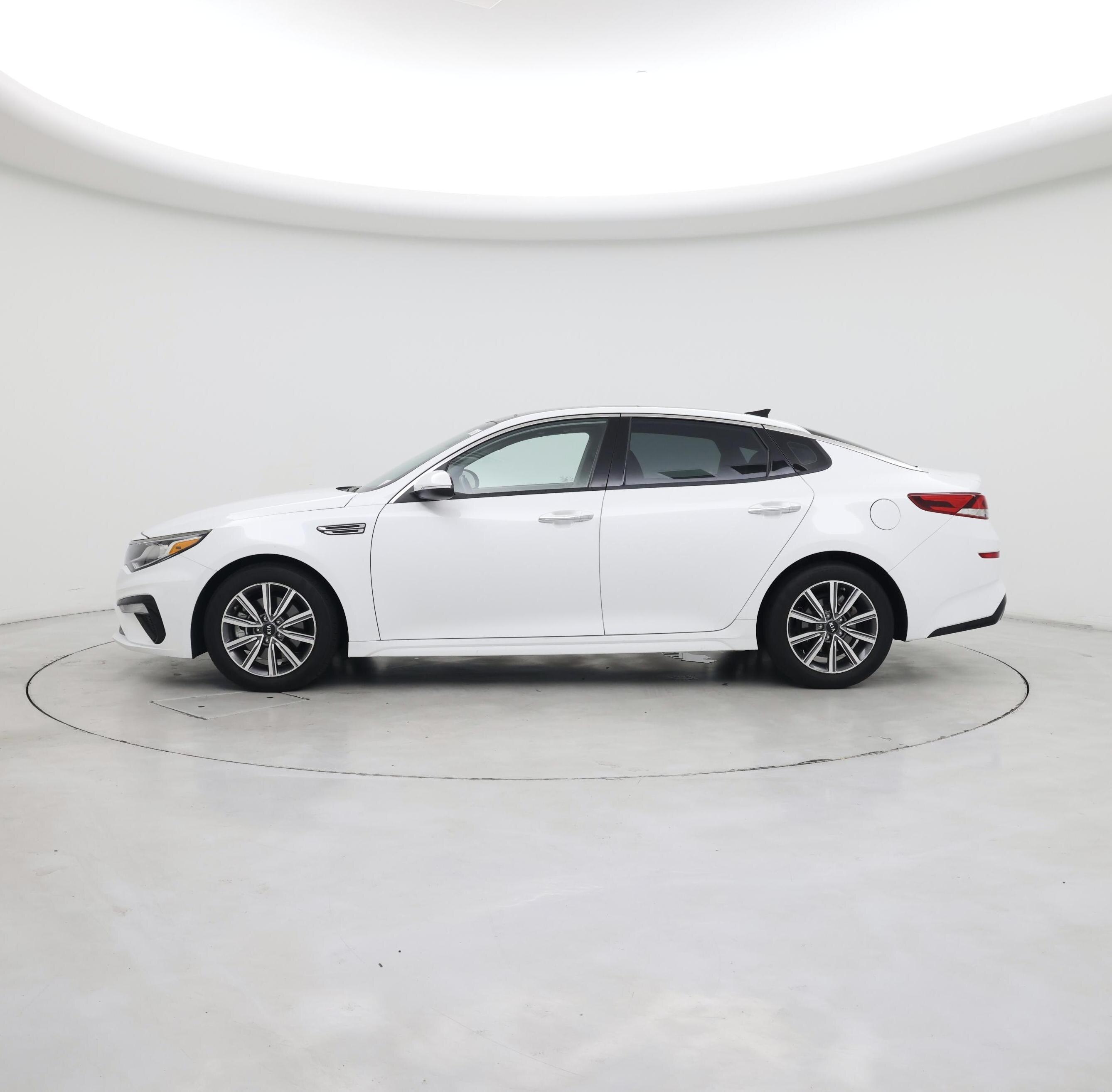 Thumbnail: 2019 Kia Optima - 3
