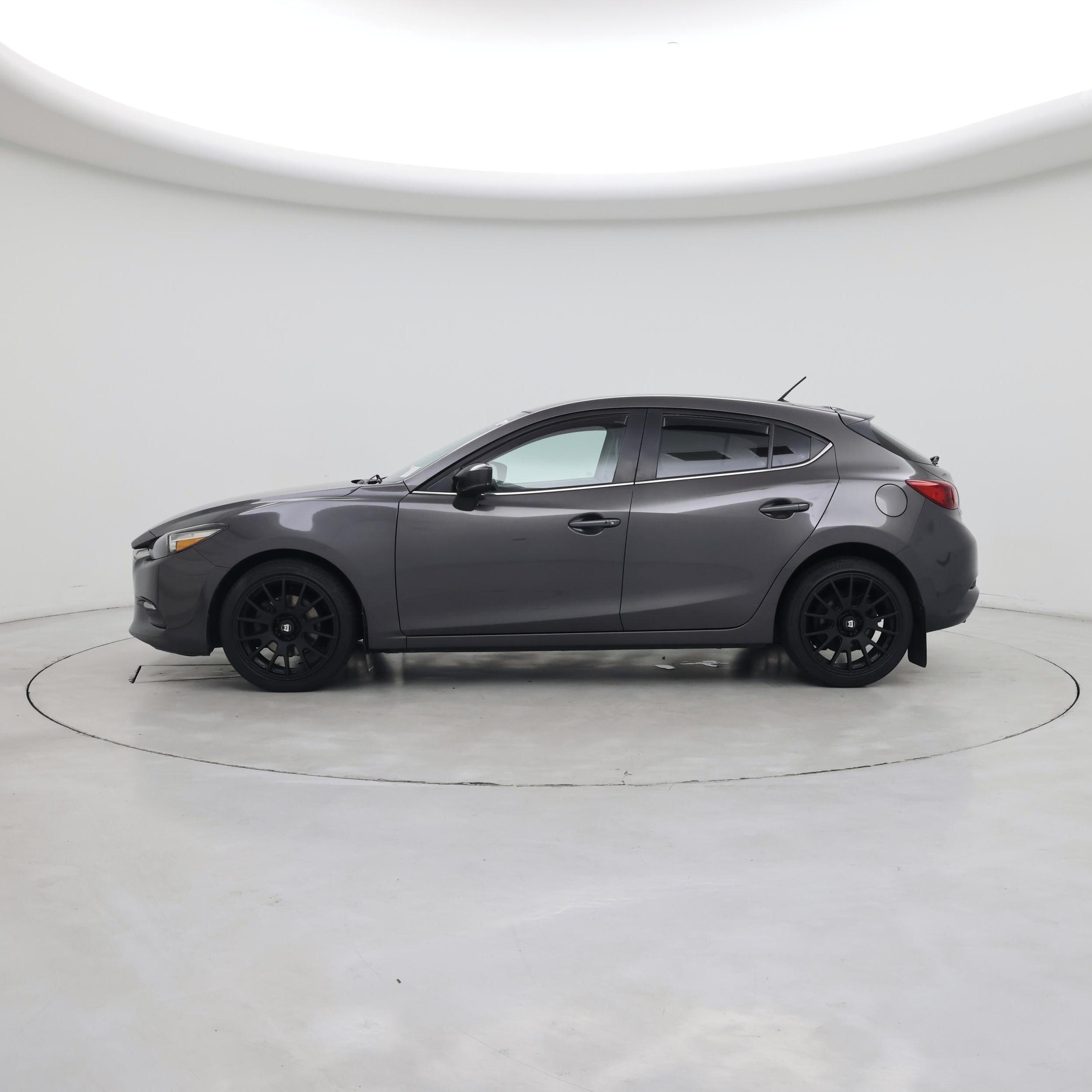 Thumbnail: 2017 Mazda Mazda3 - 3