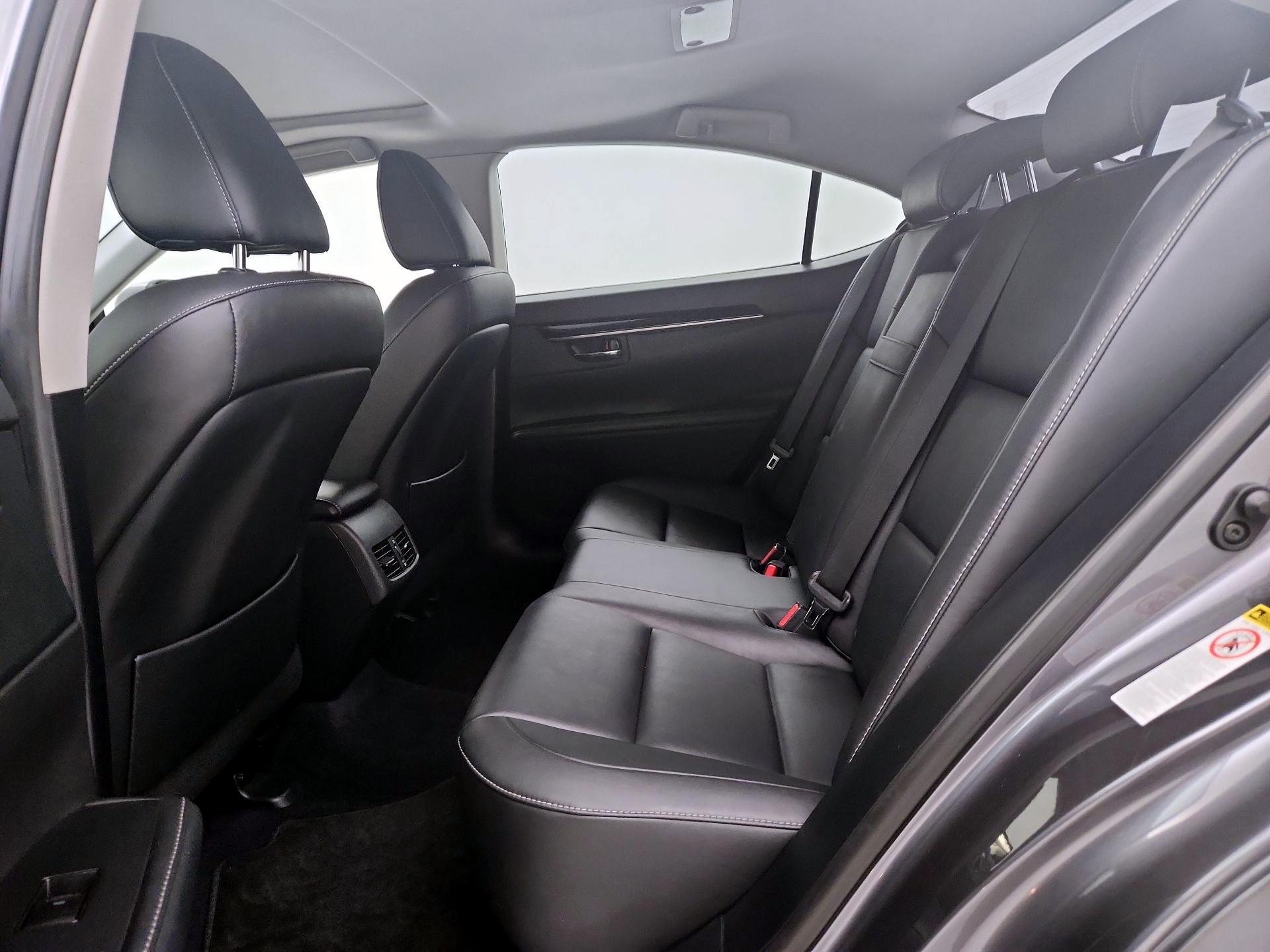 Thumbnail: 2014 Lexus ES - 19