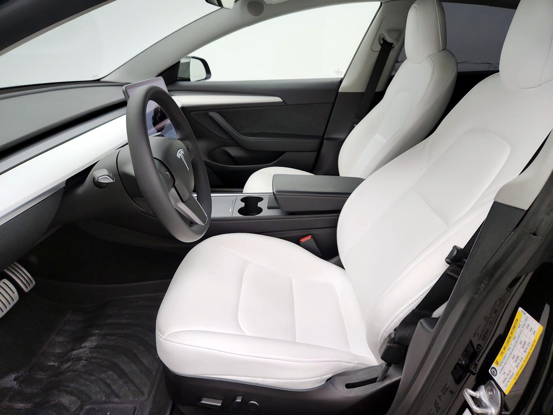 Thumbnail: 2022 Tesla Model 3 - 11