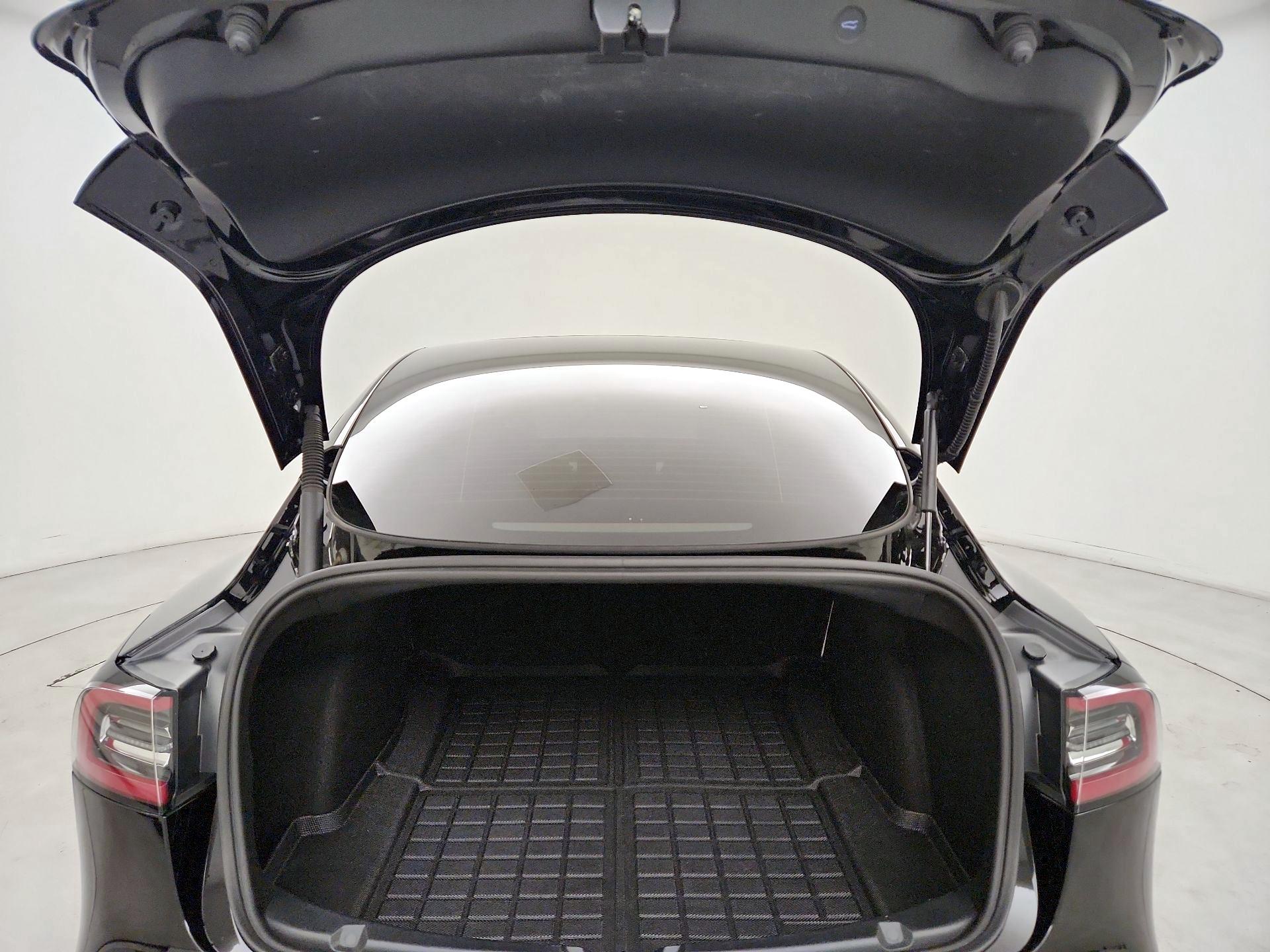 Thumbnail: 2022 Tesla Model 3 - 19