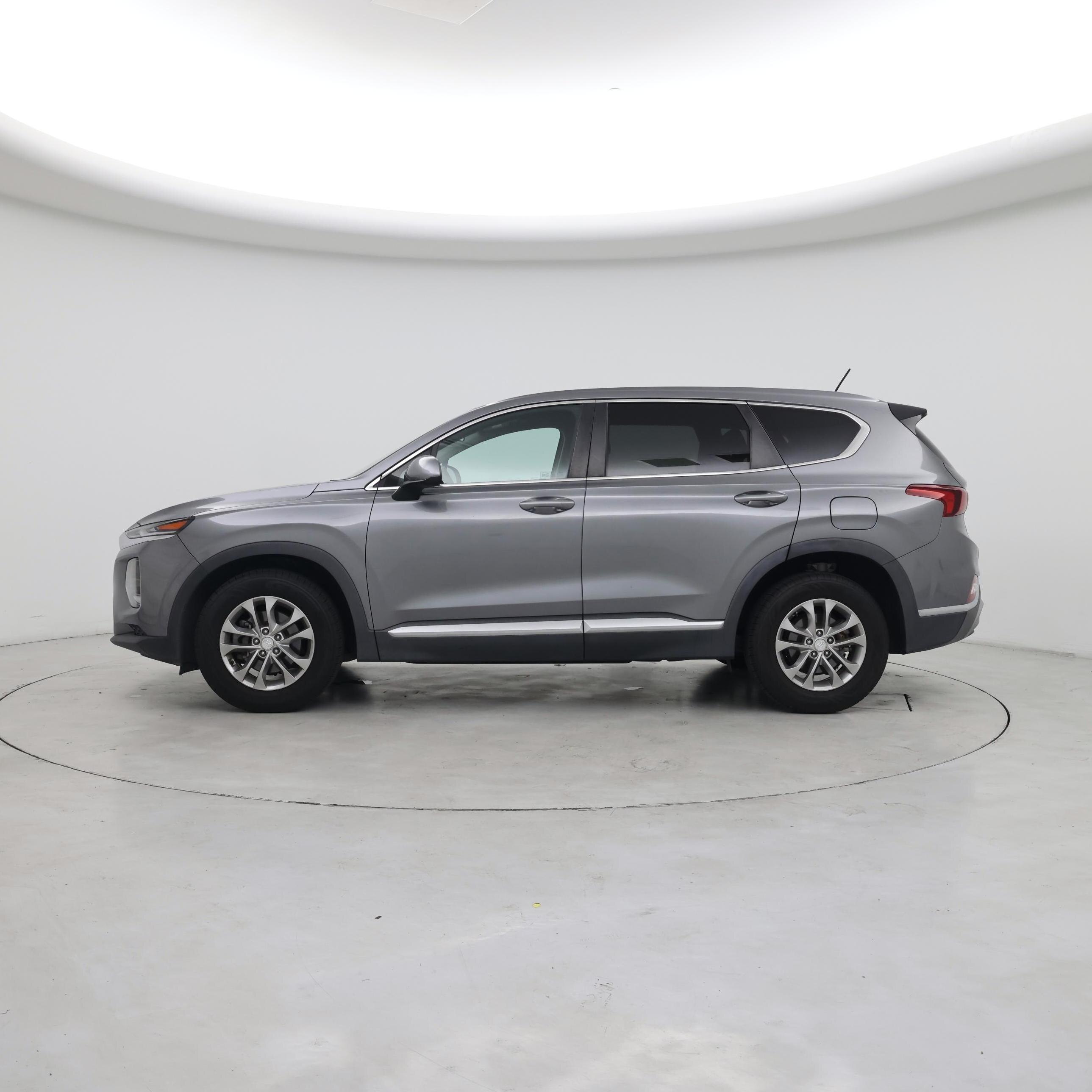 Thumbnail: 2019 Hyundai Santa Fe - 3