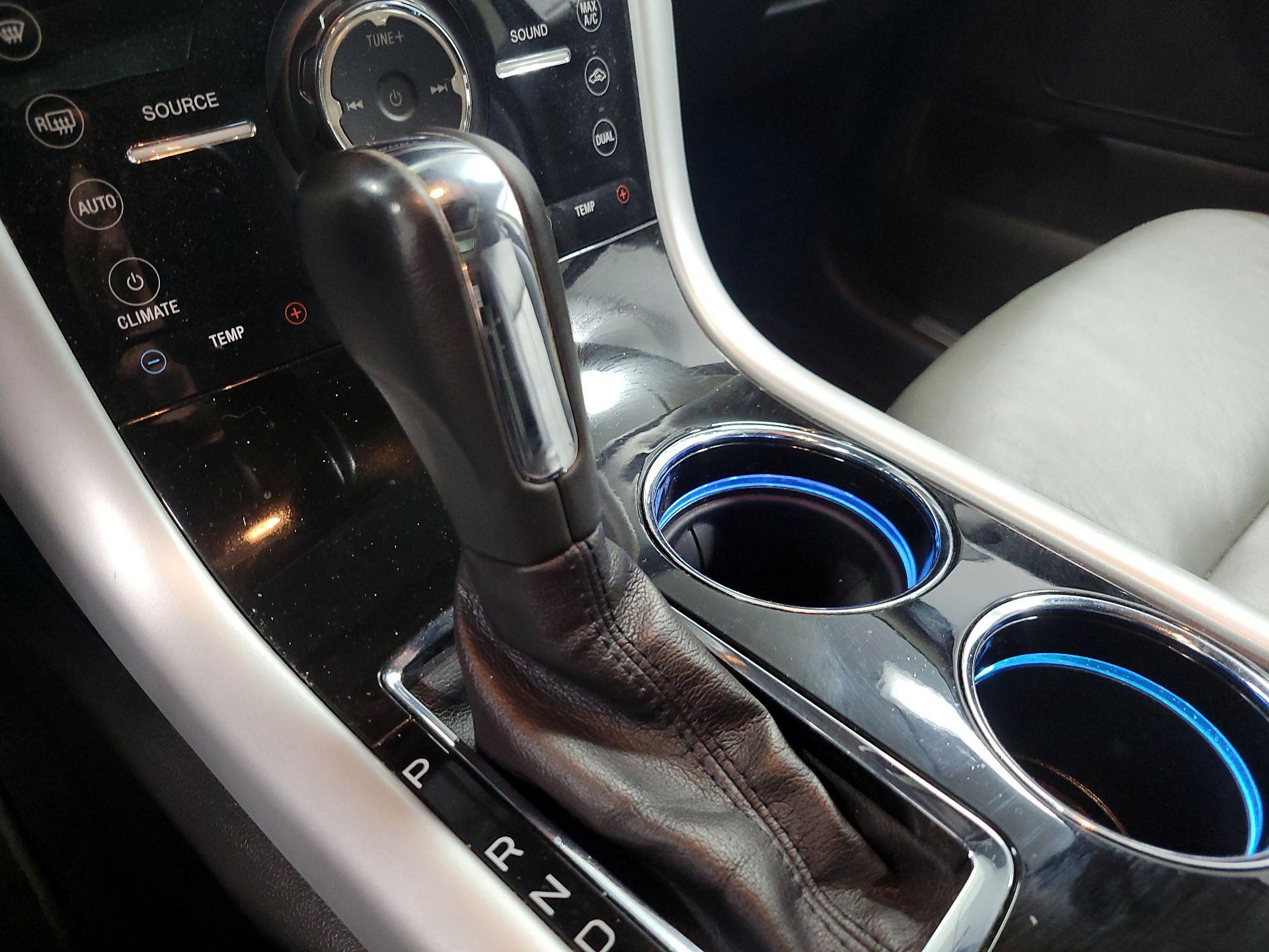 Thumbnail: 2014 Ford Edge - 17