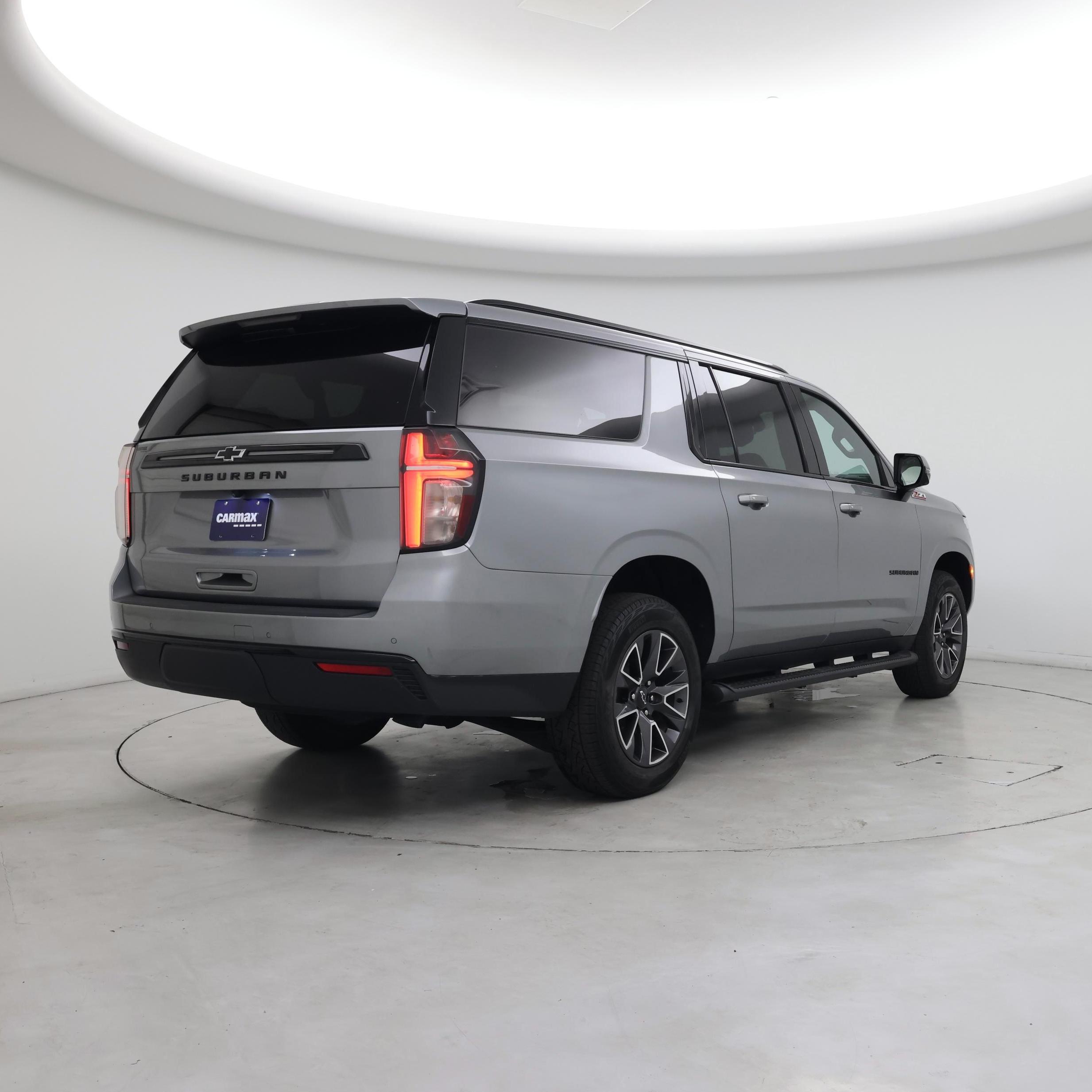 Thumbnail: 2023 Chevrolet Suburban - 8