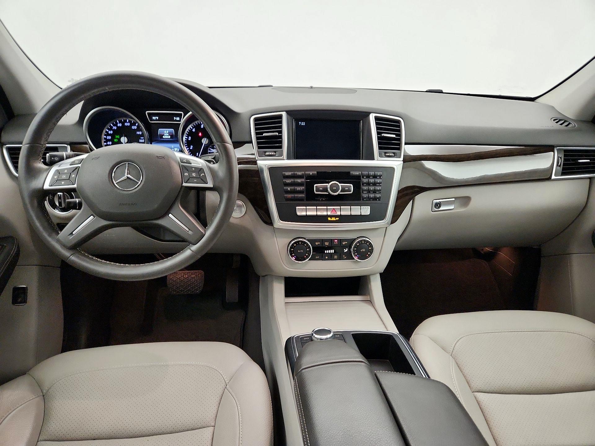 Thumbnail: 2015 Mercedes-Benz M-Class - 9