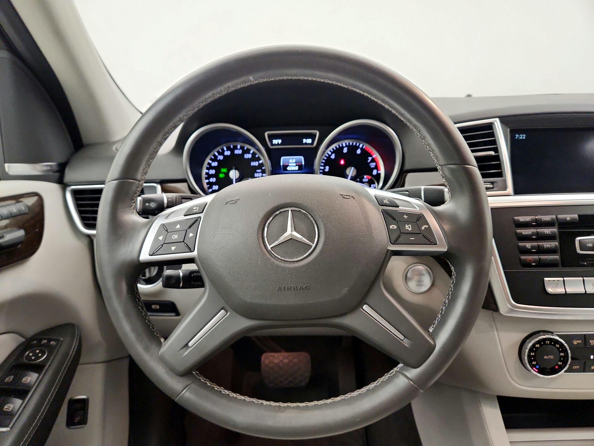 Thumbnail: 2015 Mercedes-Benz M-Class - 10