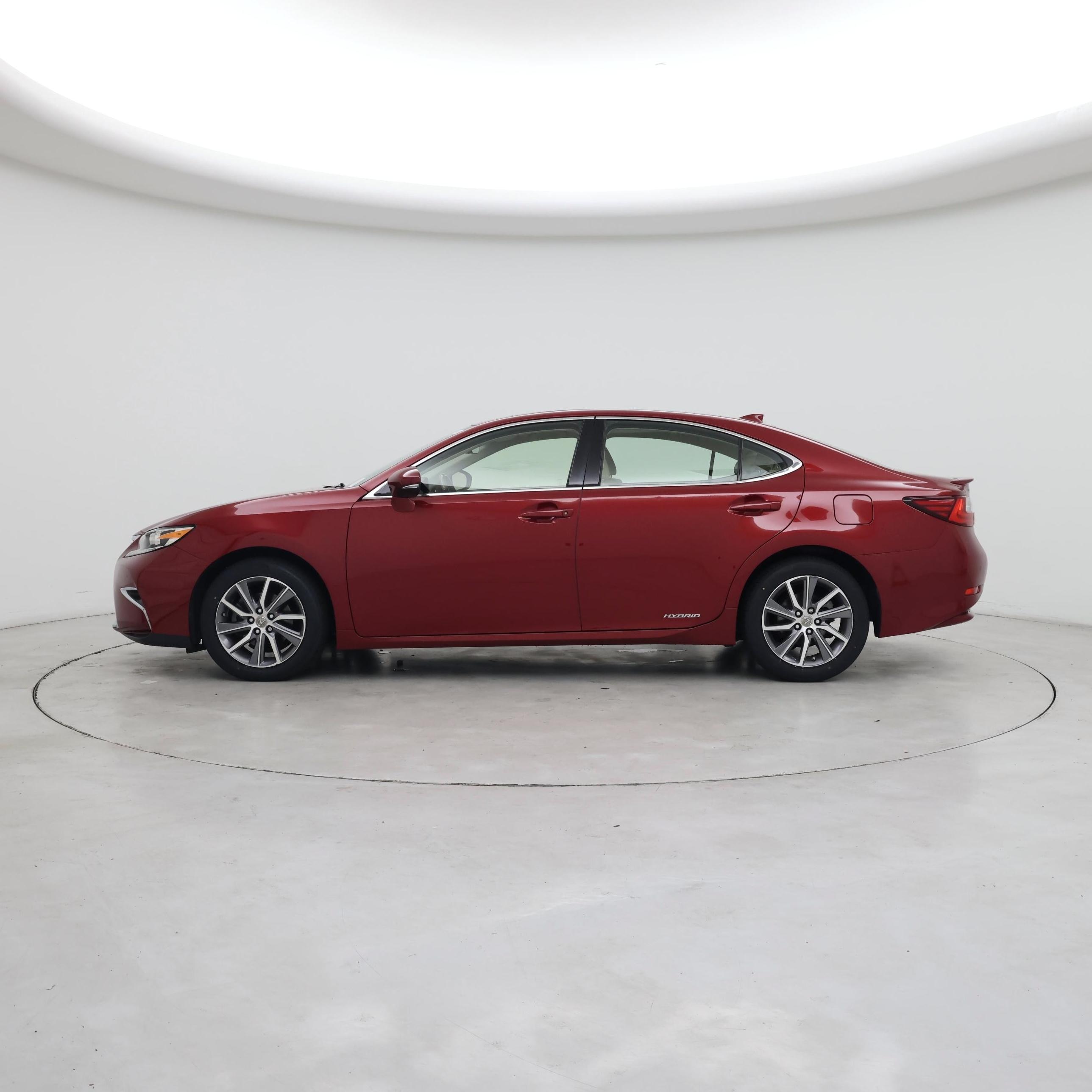 Thumbnail: 2017 Lexus ES - 3