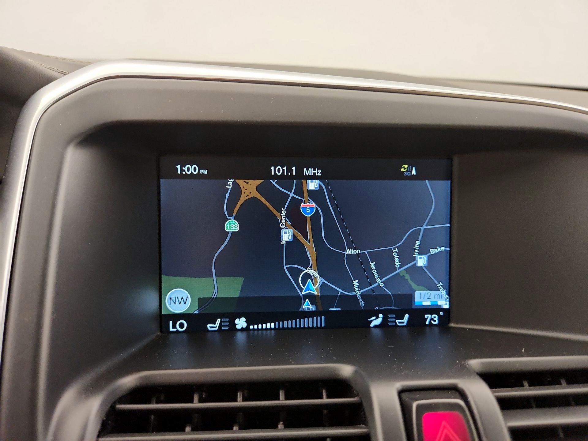 Thumbnail: 2015 Volvo XC60 - 14