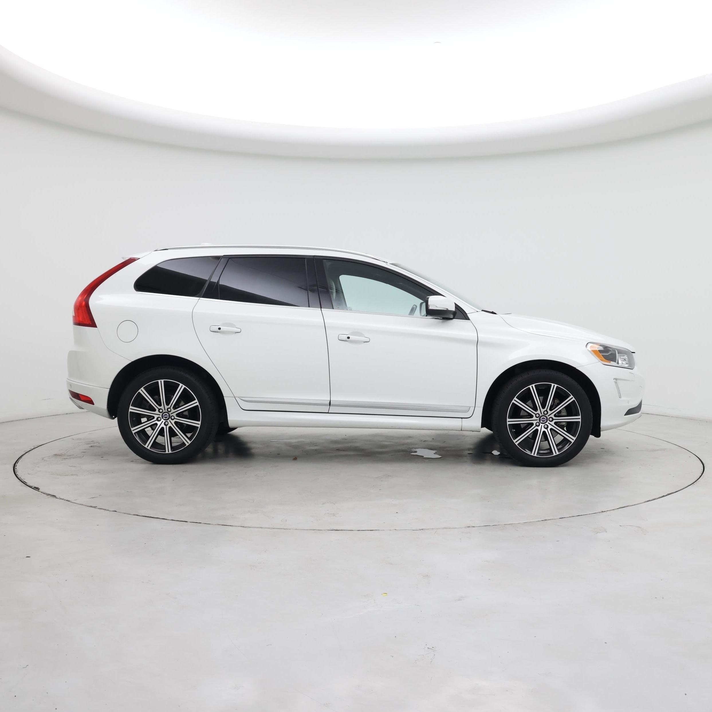 Thumbnail: 2015 Volvo XC60 - 7