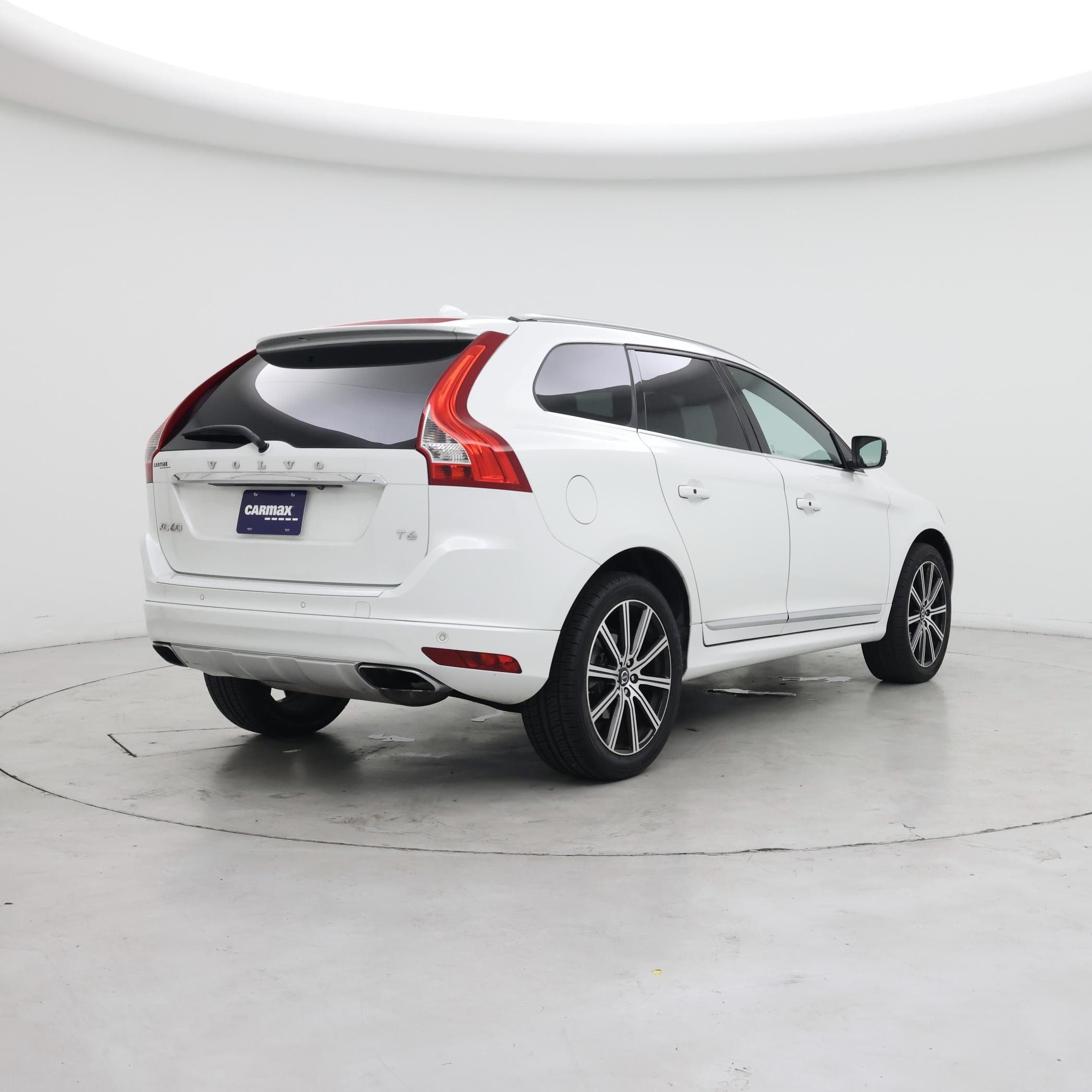 Thumbnail: 2015 Volvo XC60 - 8