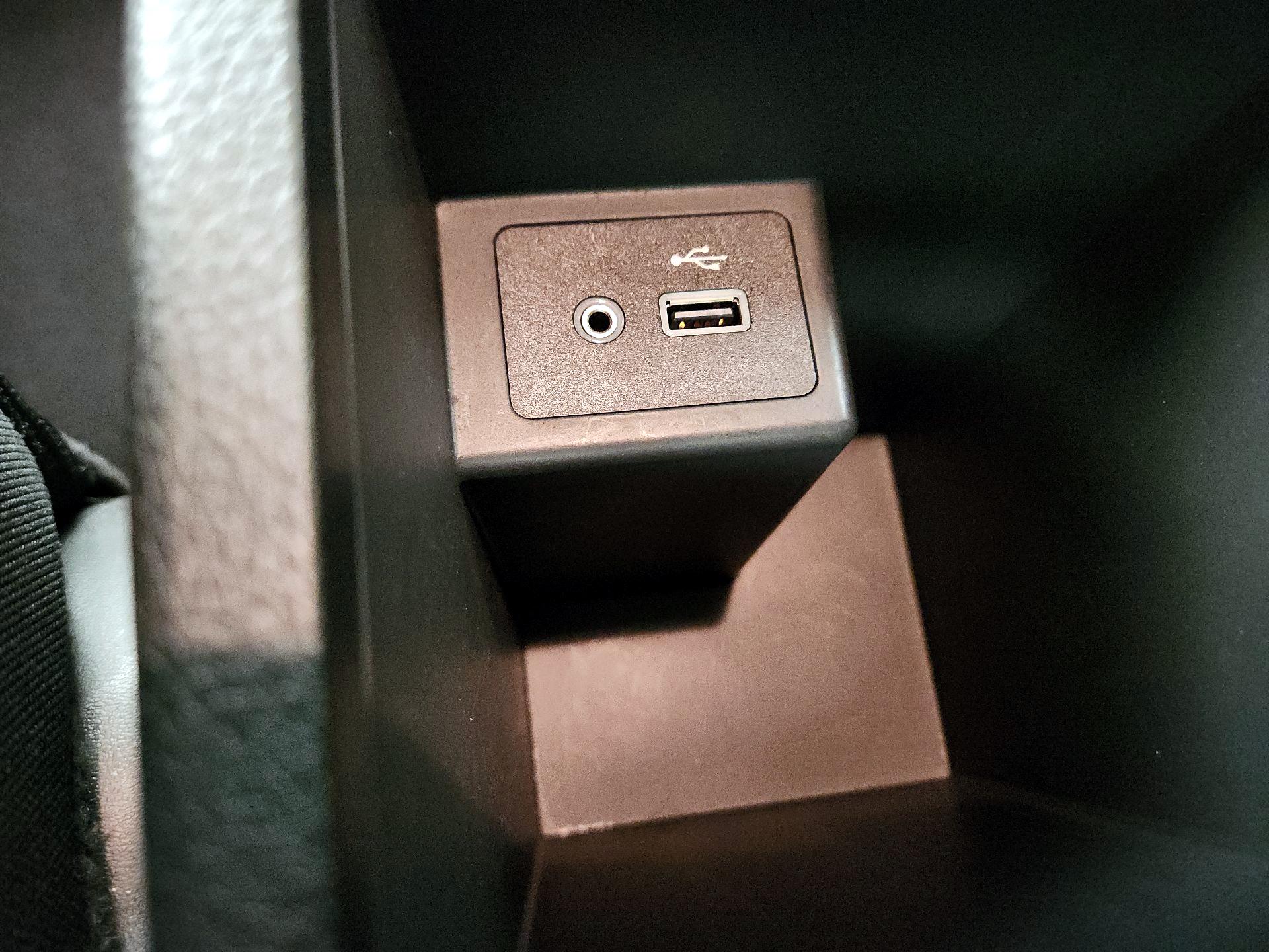 Thumbnail: 2019 Nissan Sentra - 18