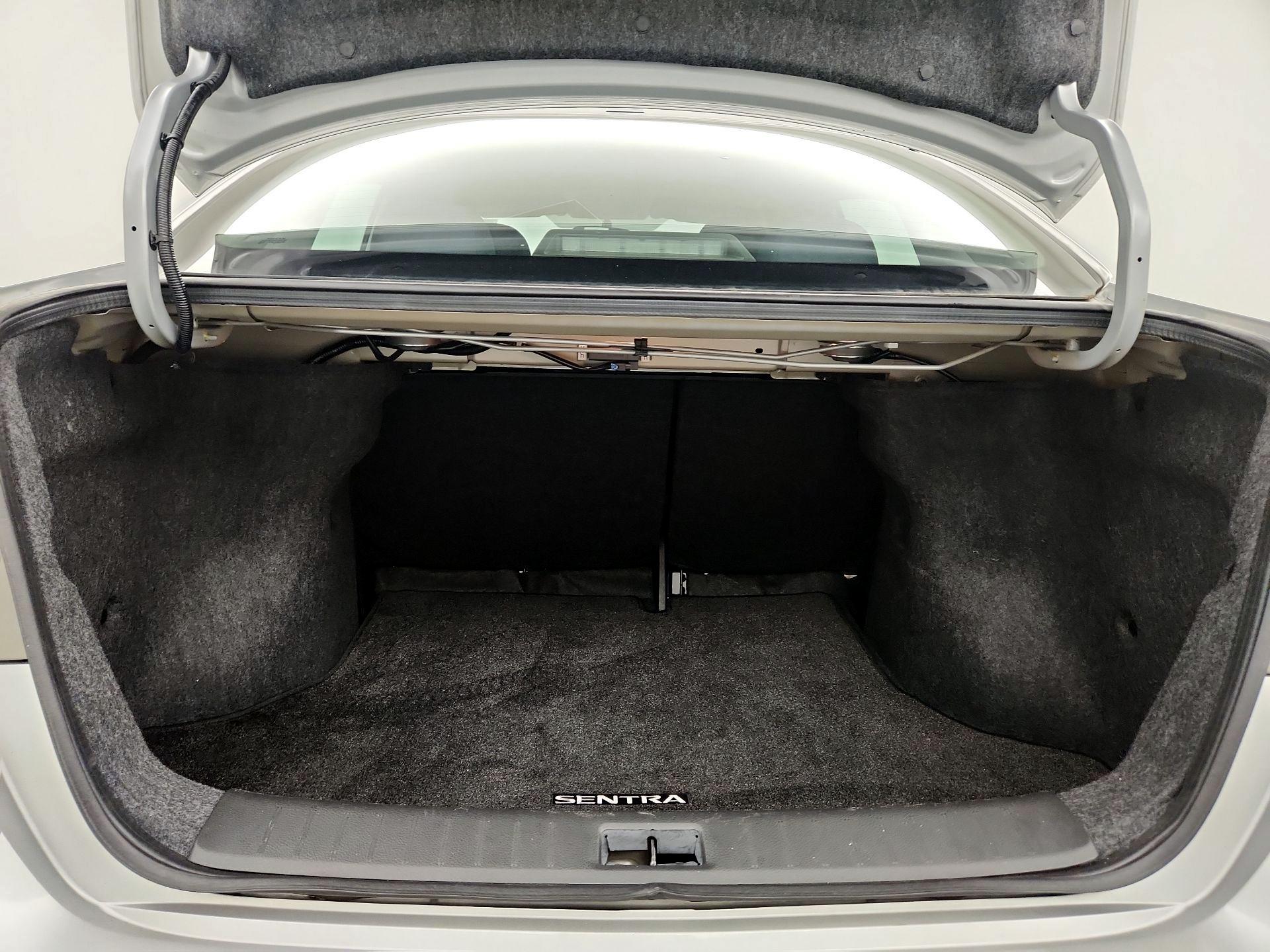 Thumbnail: 2019 Nissan Sentra - 20