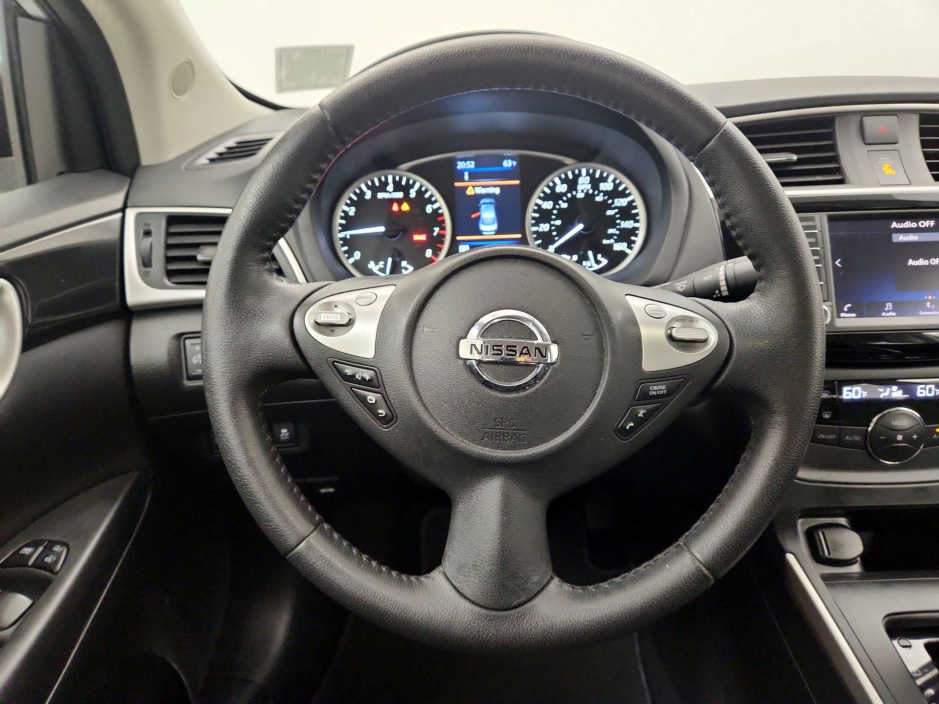 Thumbnail: 2019 Nissan Sentra - 10