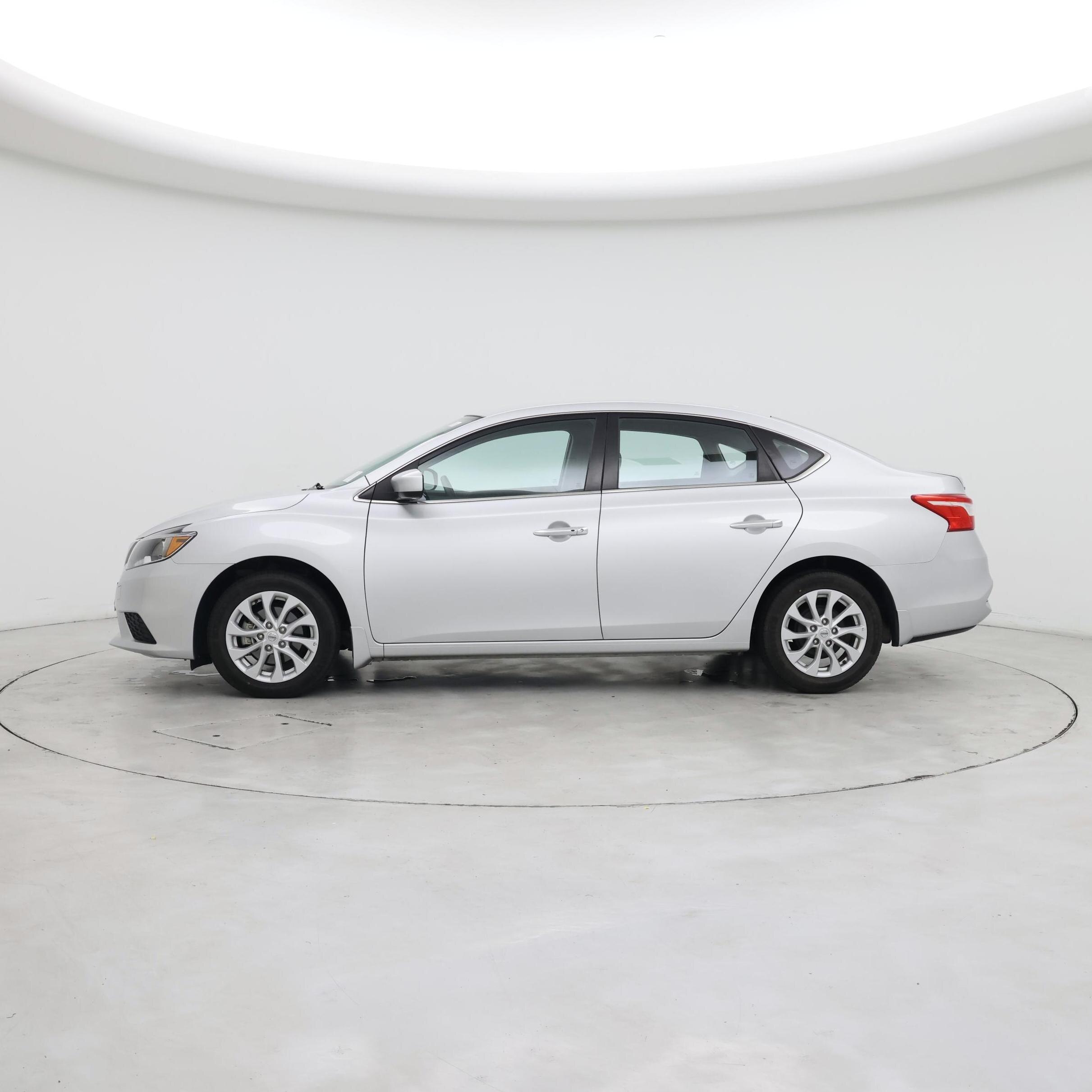 Thumbnail: 2019 Nissan Sentra - 3