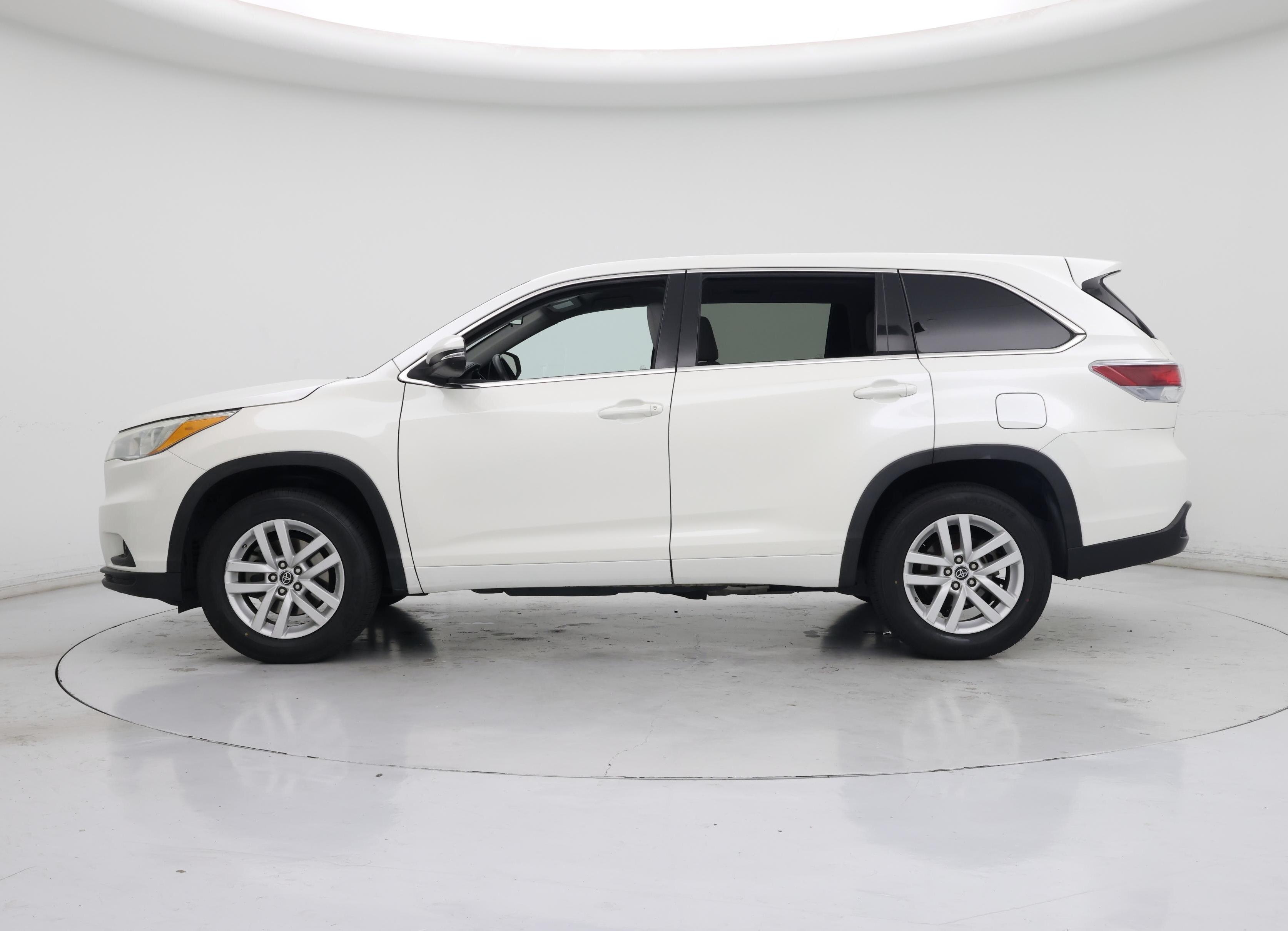 Thumbnail: 2016 Toyota Highlander - 3