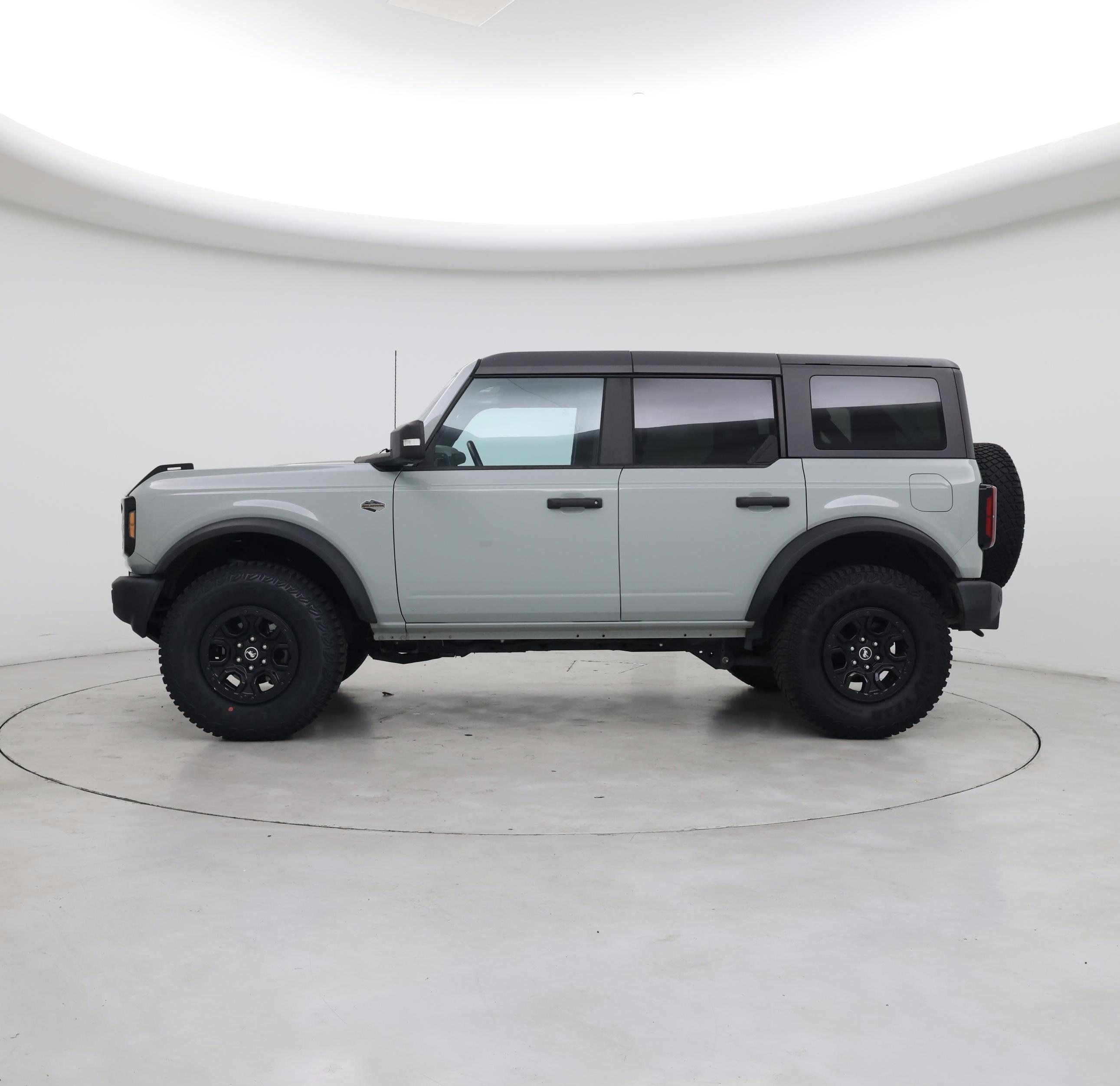 Thumbnail: 2022 Ford Bronco - 3