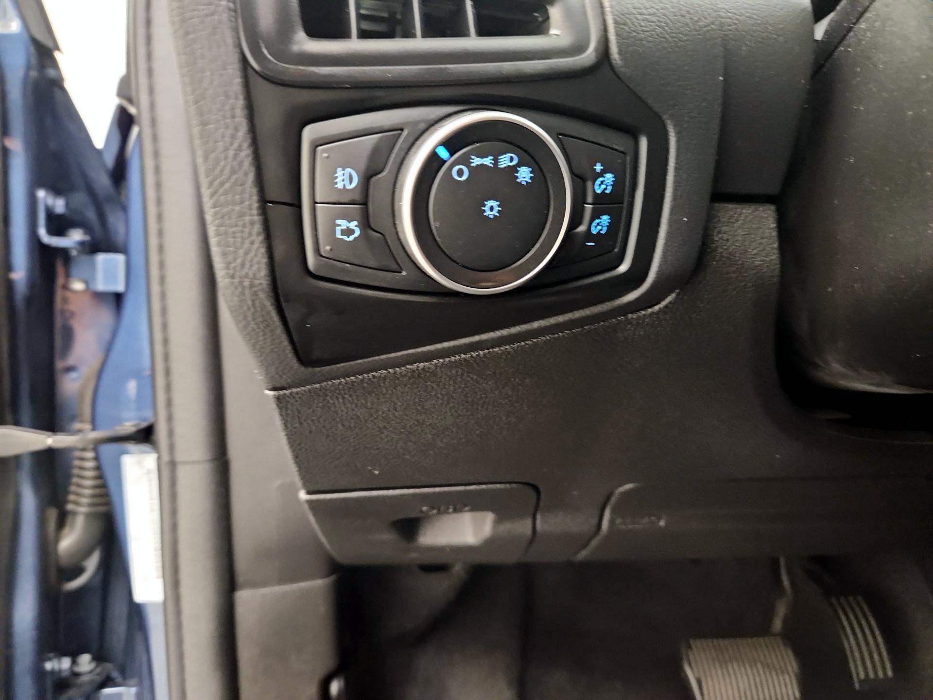 Thumbnail: 2018 Ford Focus - 13
