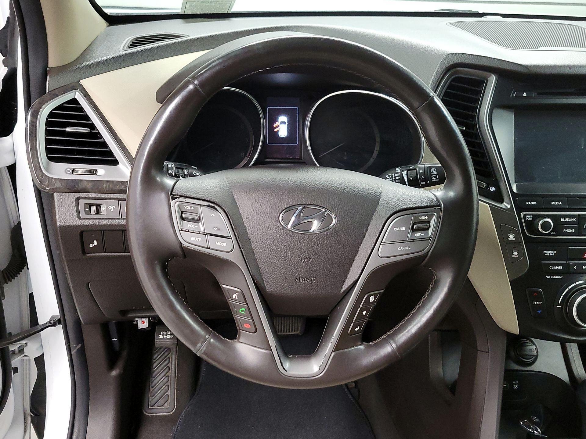 Thumbnail: 2017 Hyundai Santa Fe - 10
