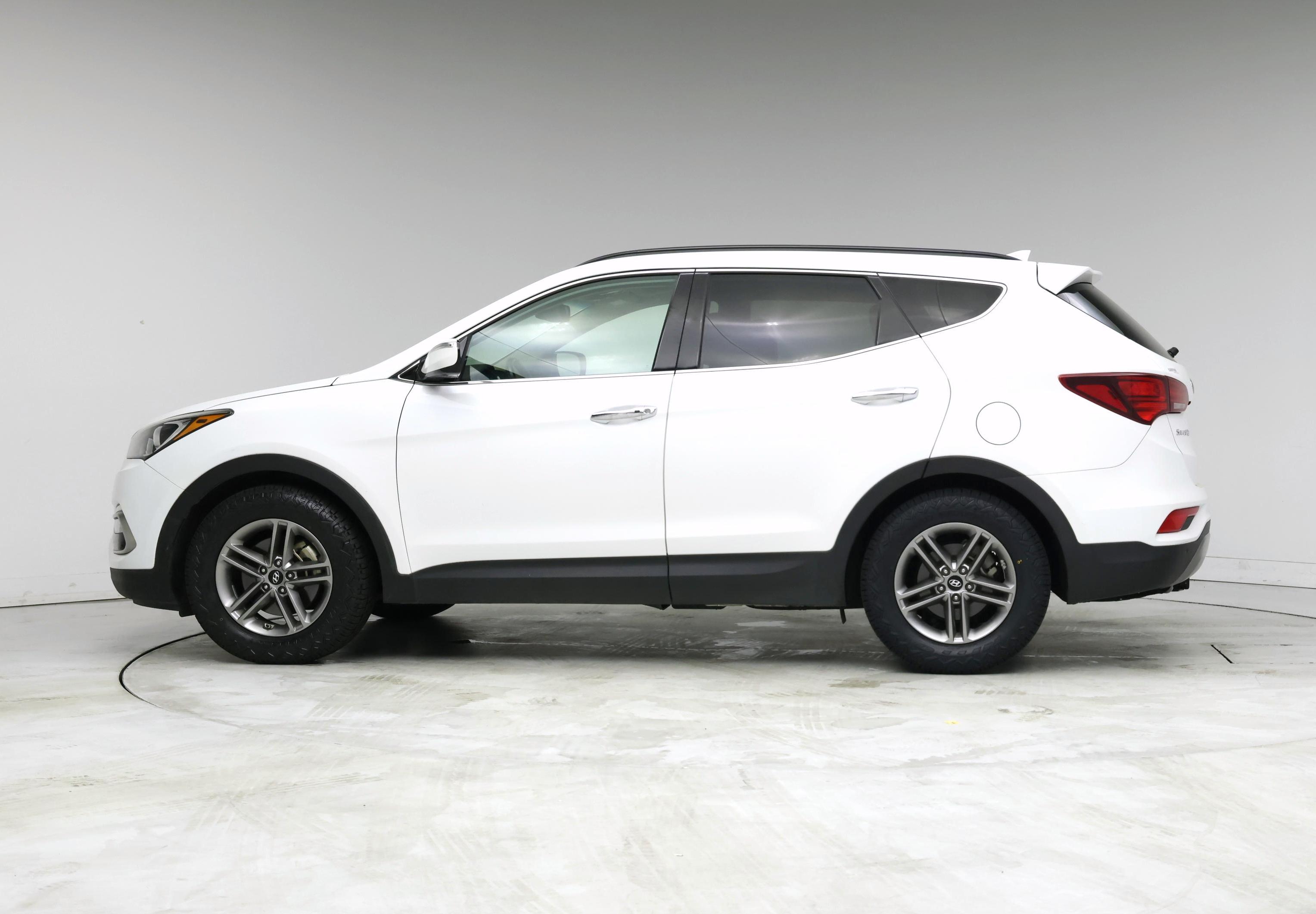 Thumbnail: 2017 Hyundai Santa Fe - 3