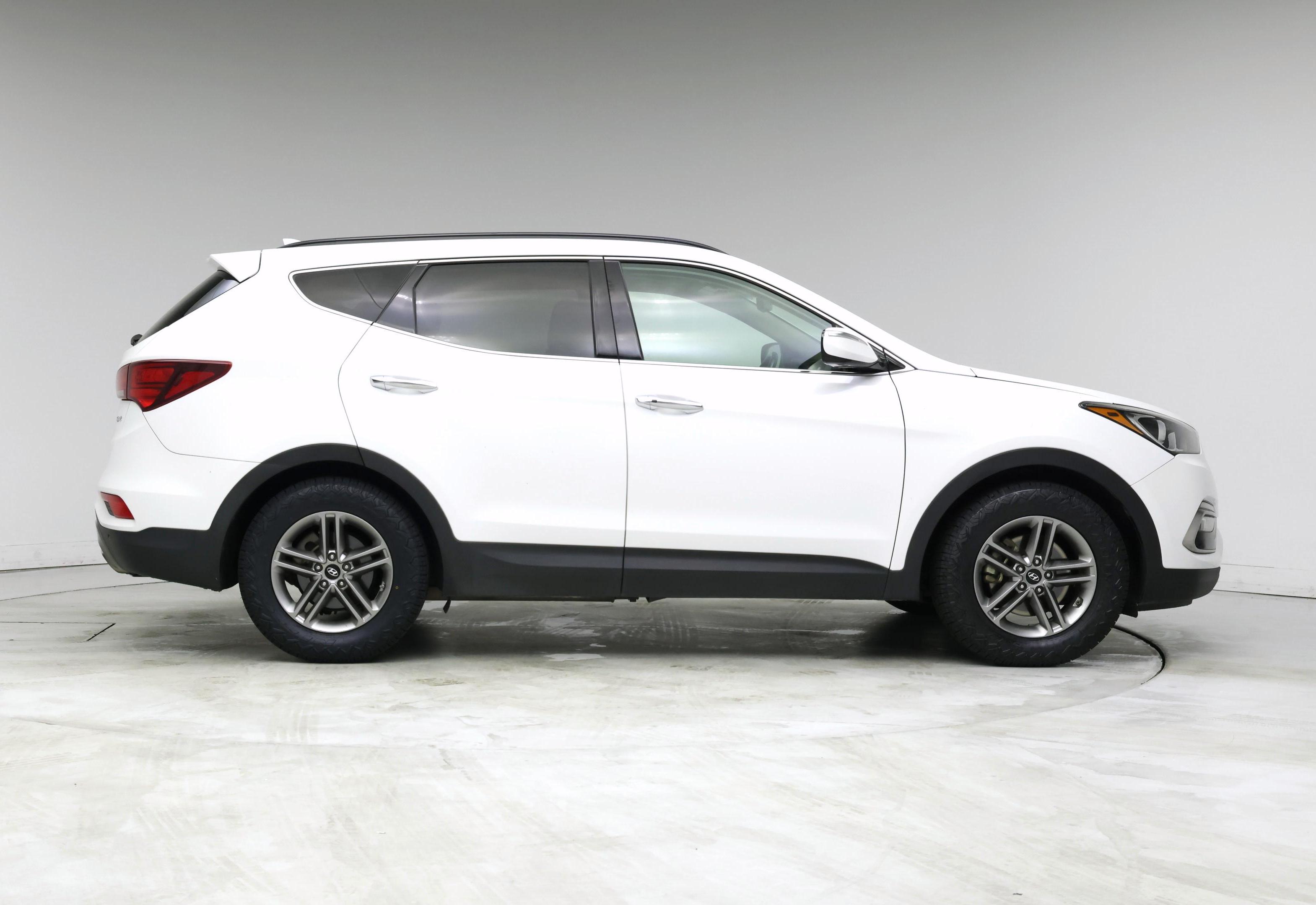 Thumbnail: 2017 Hyundai Santa Fe - 7