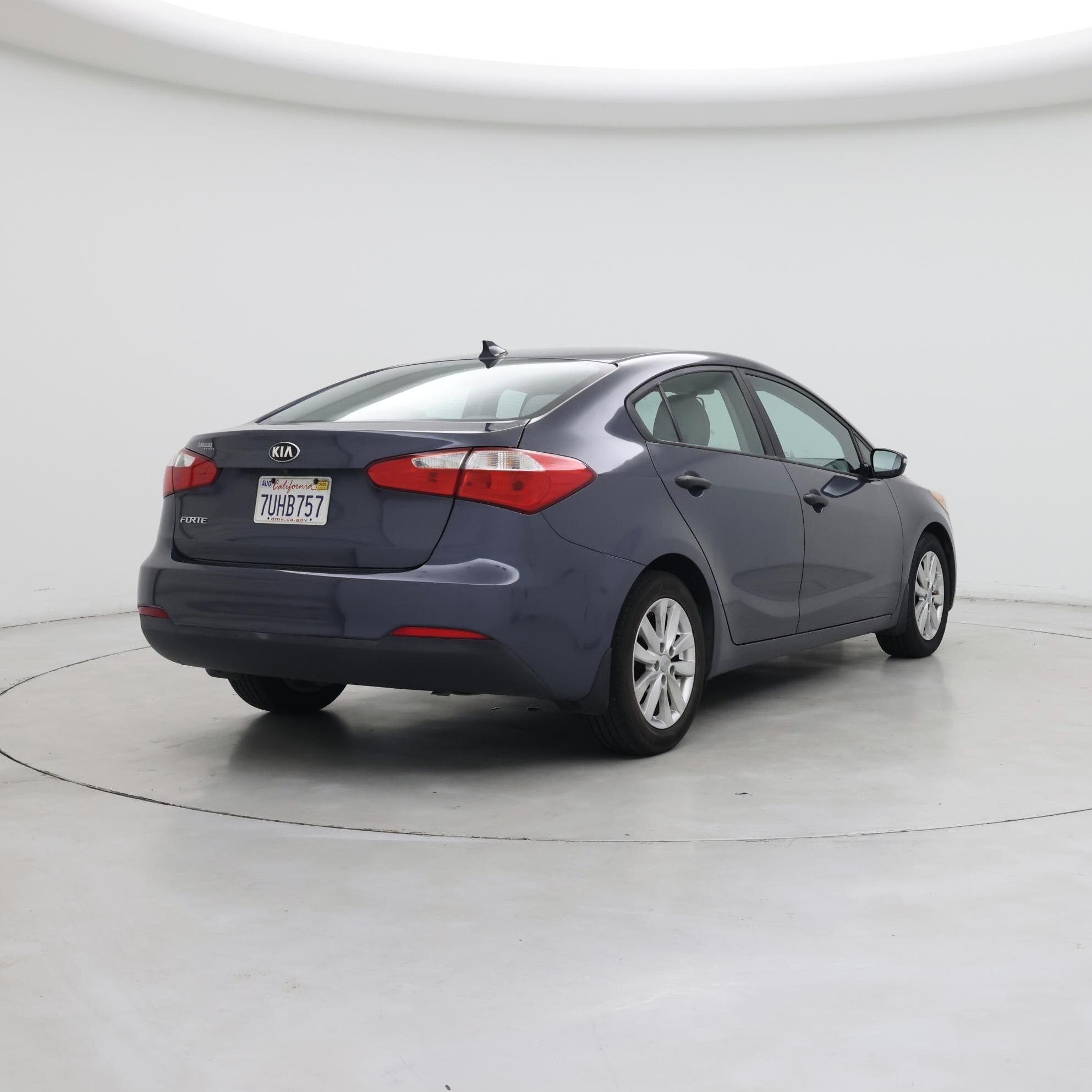 Thumbnail: 2016 Kia Forte - 8