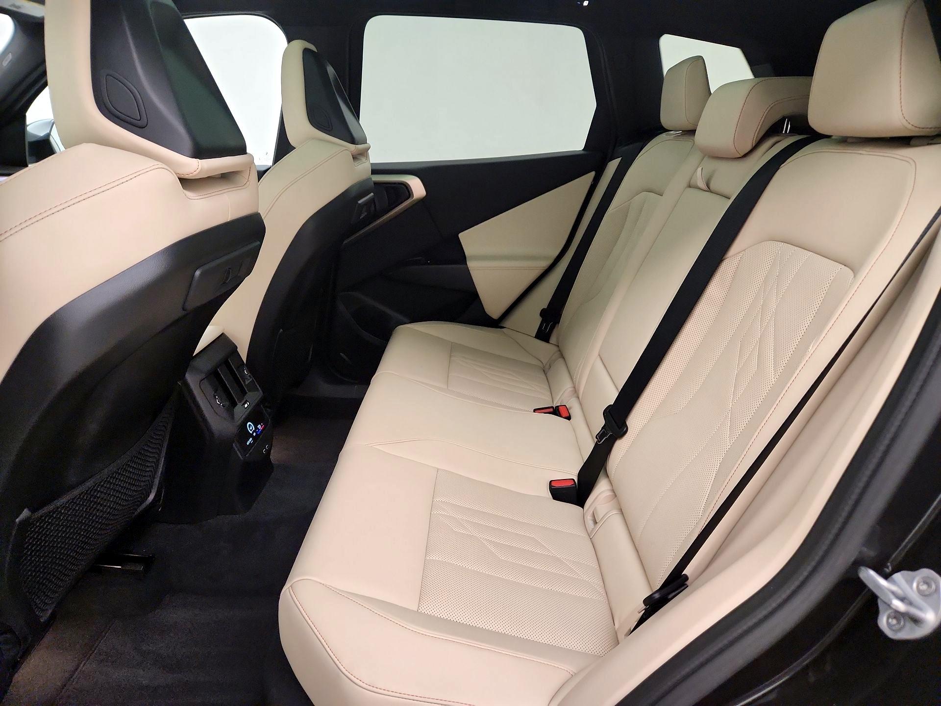Thumbnail: 2025 BMW X3 - 19