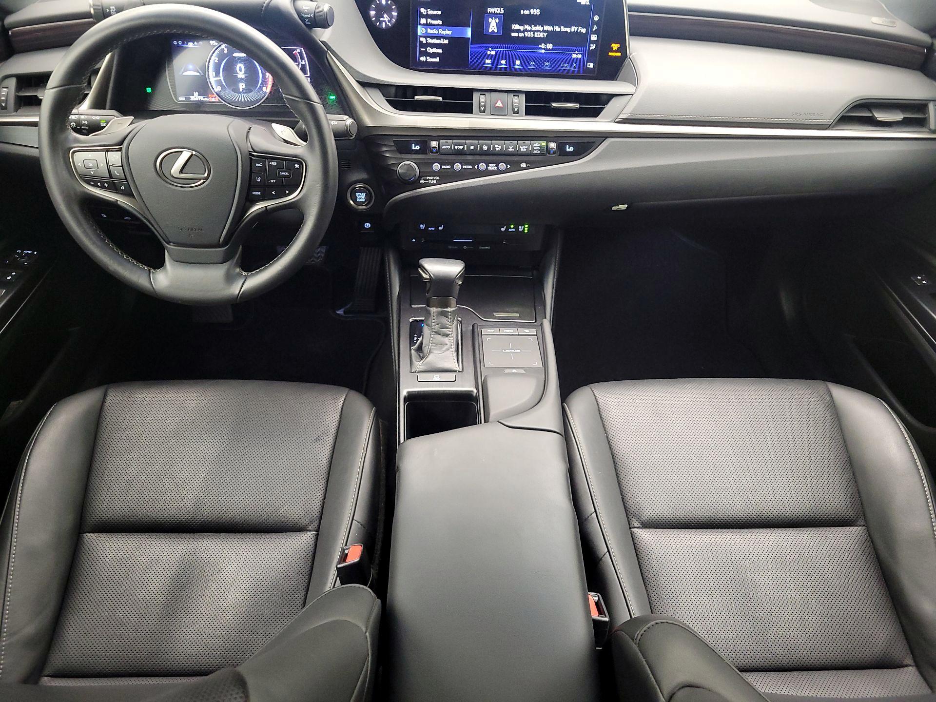 Thumbnail: 2020 Lexus ES - 9
