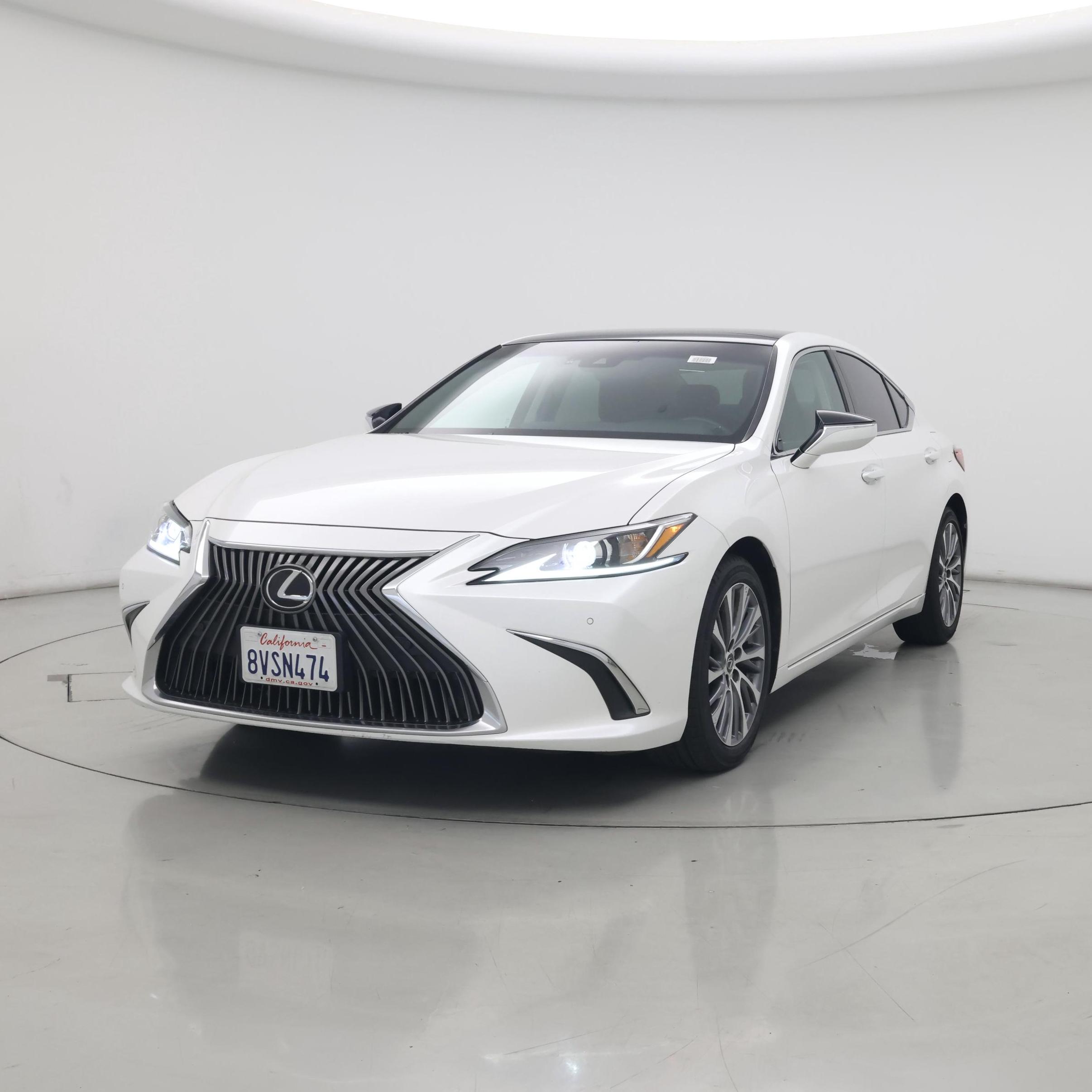 Thumbnail: 2020 Lexus ES - 4