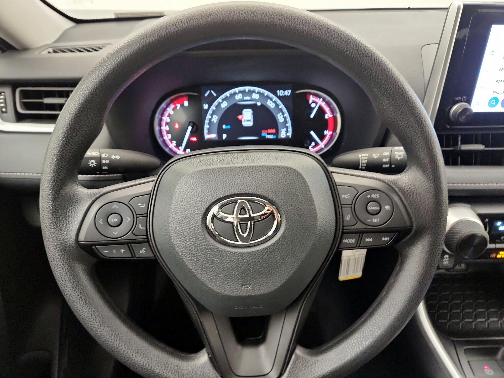 Thumbnail: 2024 Toyota RAV4 - 10