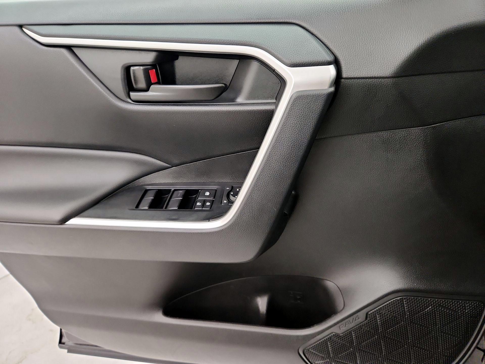 Thumbnail: 2024 Toyota RAV4 - 12