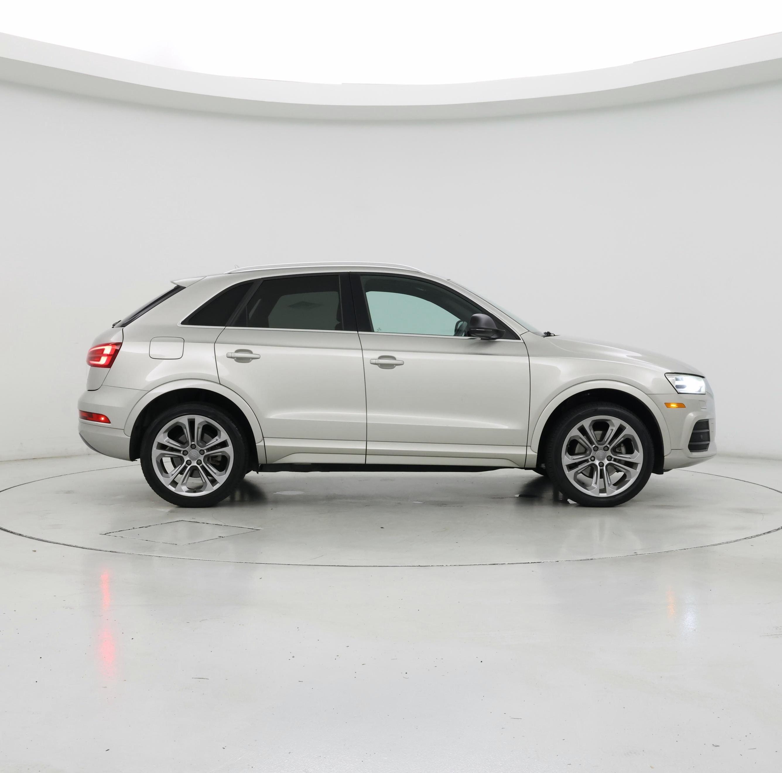 Thumbnail: 2016 Audi Q3 - 7