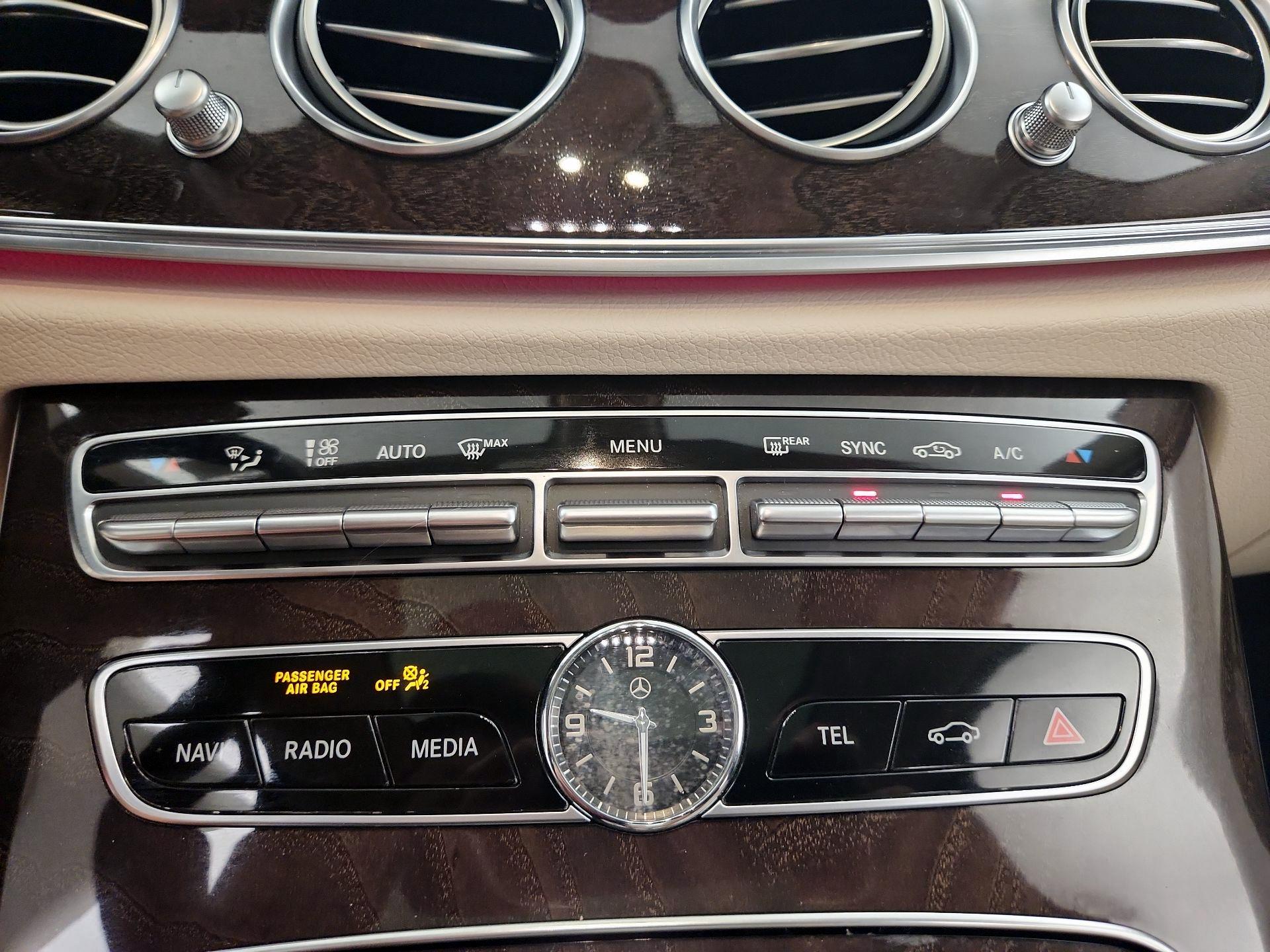 Thumbnail: 2020 Mercedes-Benz E-Class - 17